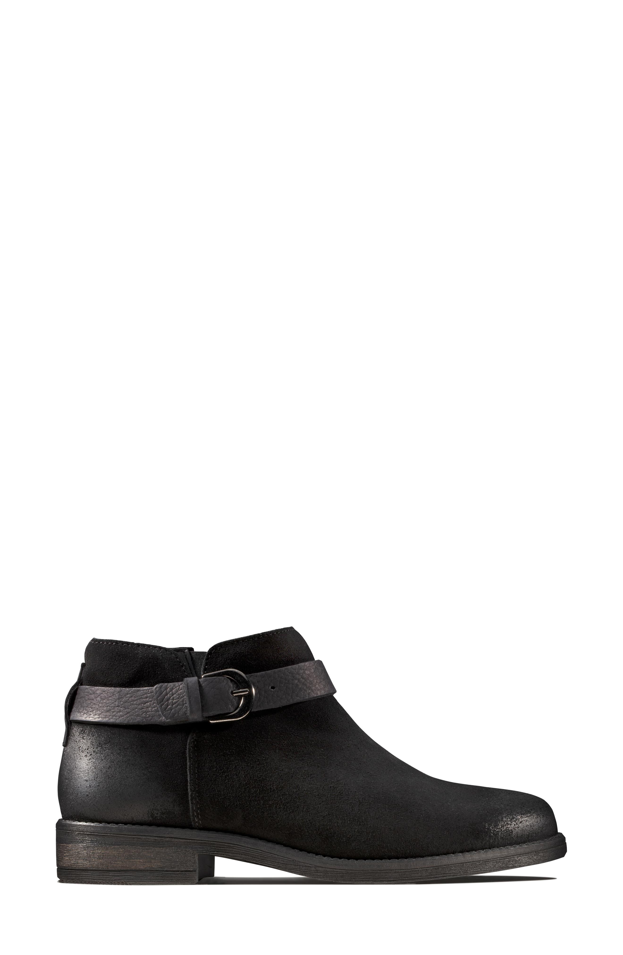 clarks demi boot