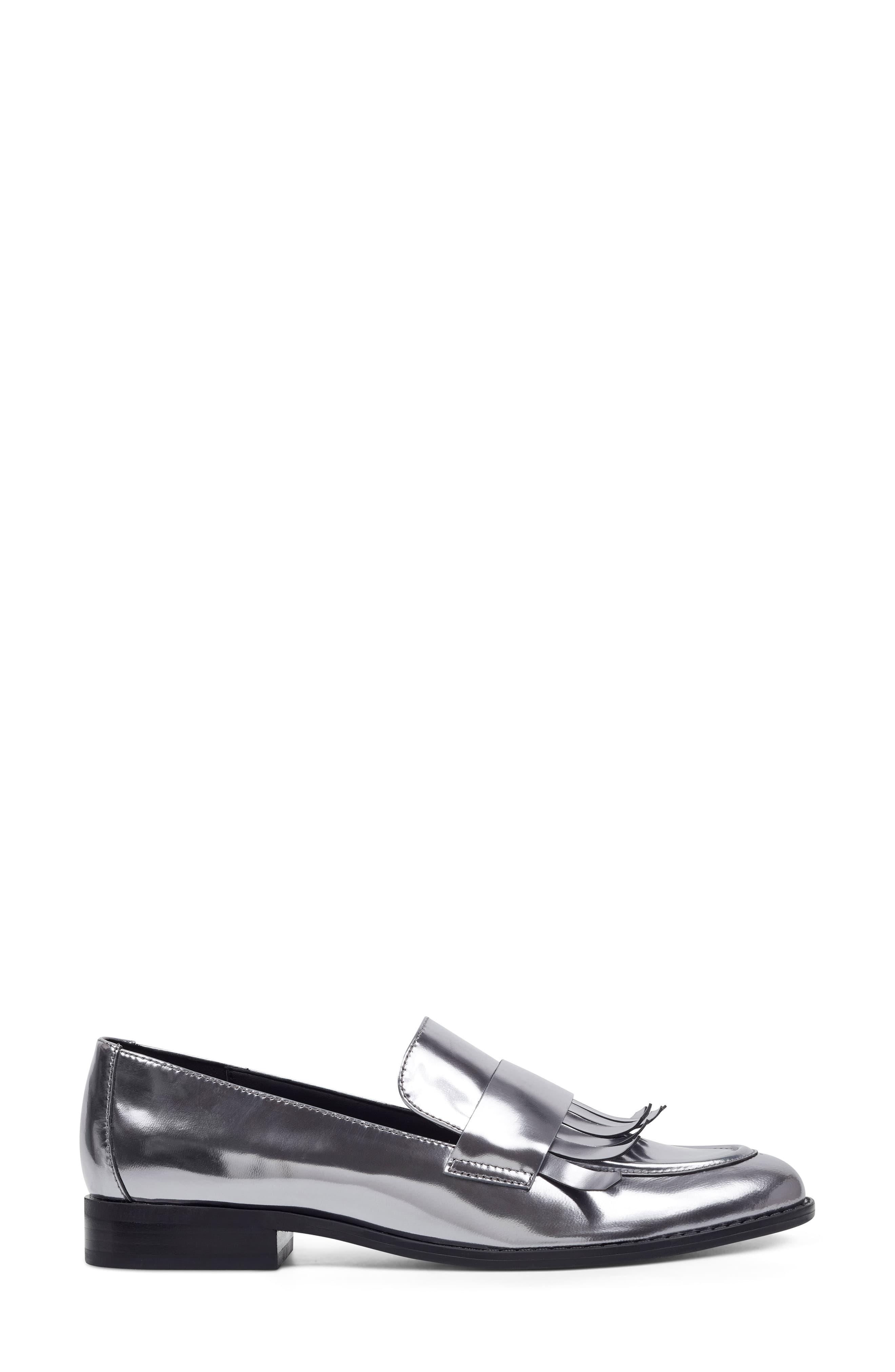 nine west owyn kiltie loafer