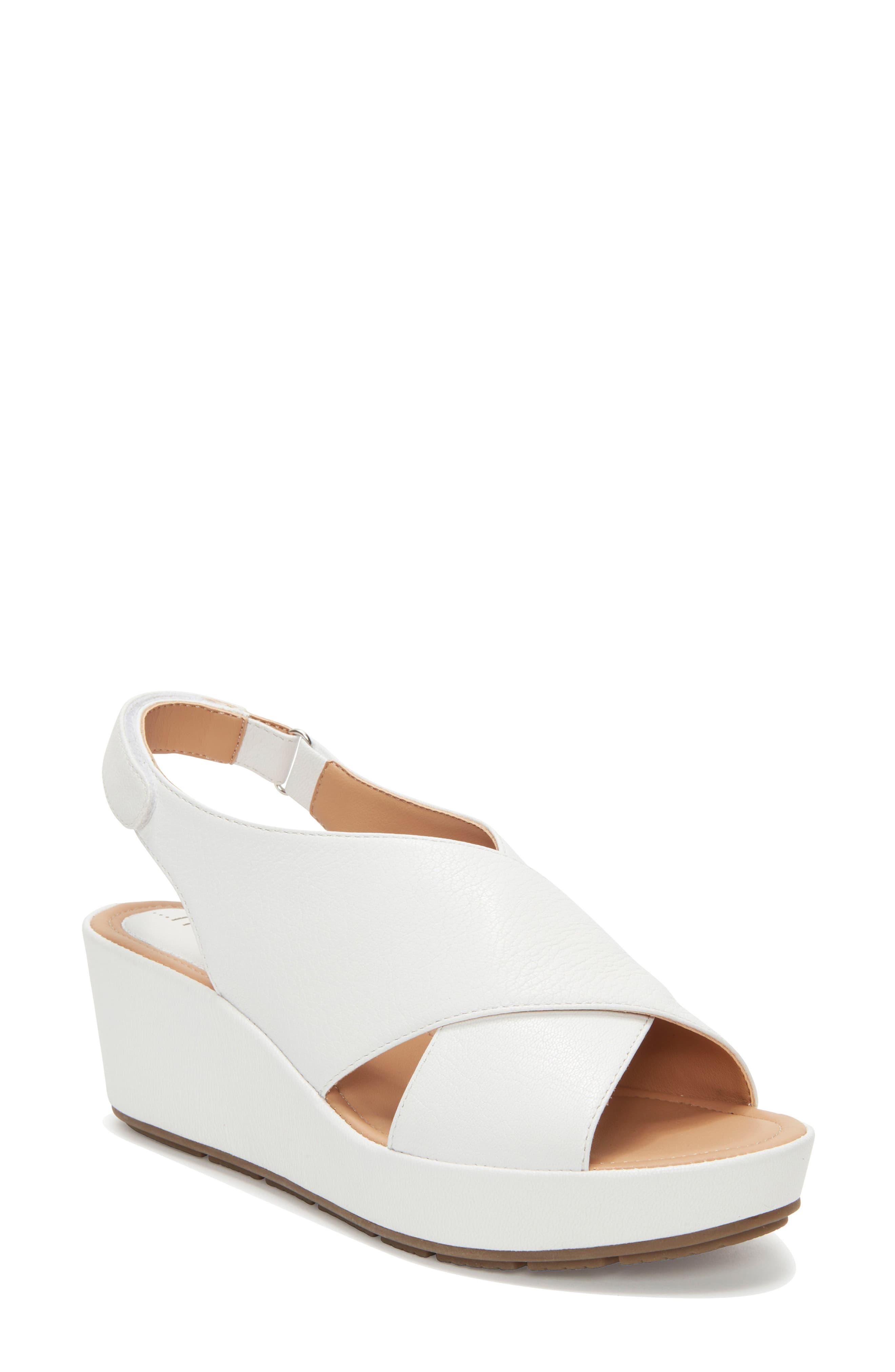 me too arena wedge sandal