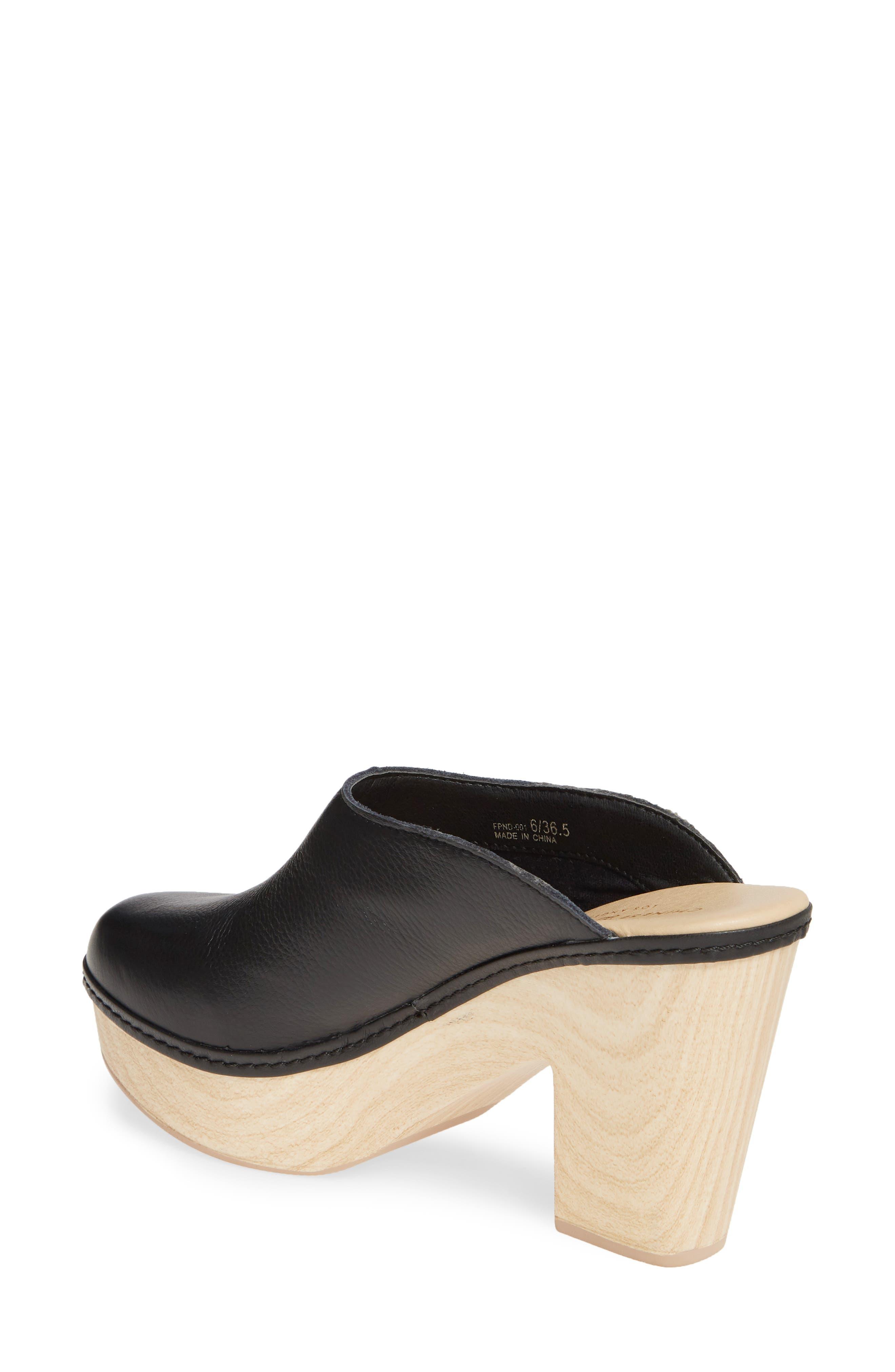 chinese laundry florina clog