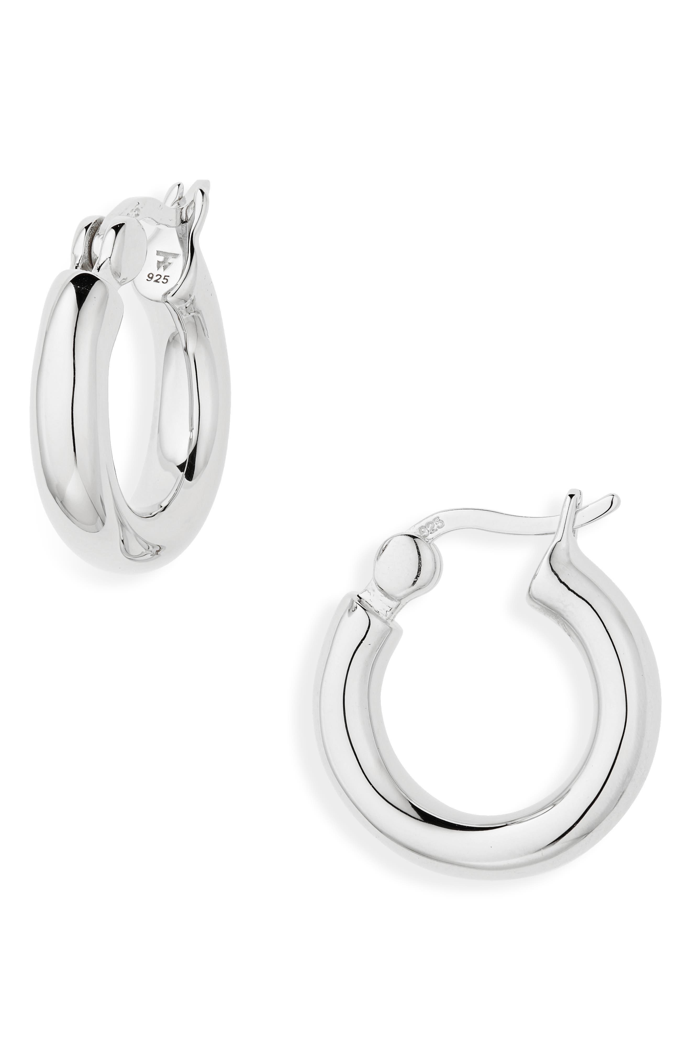 Tom Wood Small Classic Hoop Earrings in White | Lyst