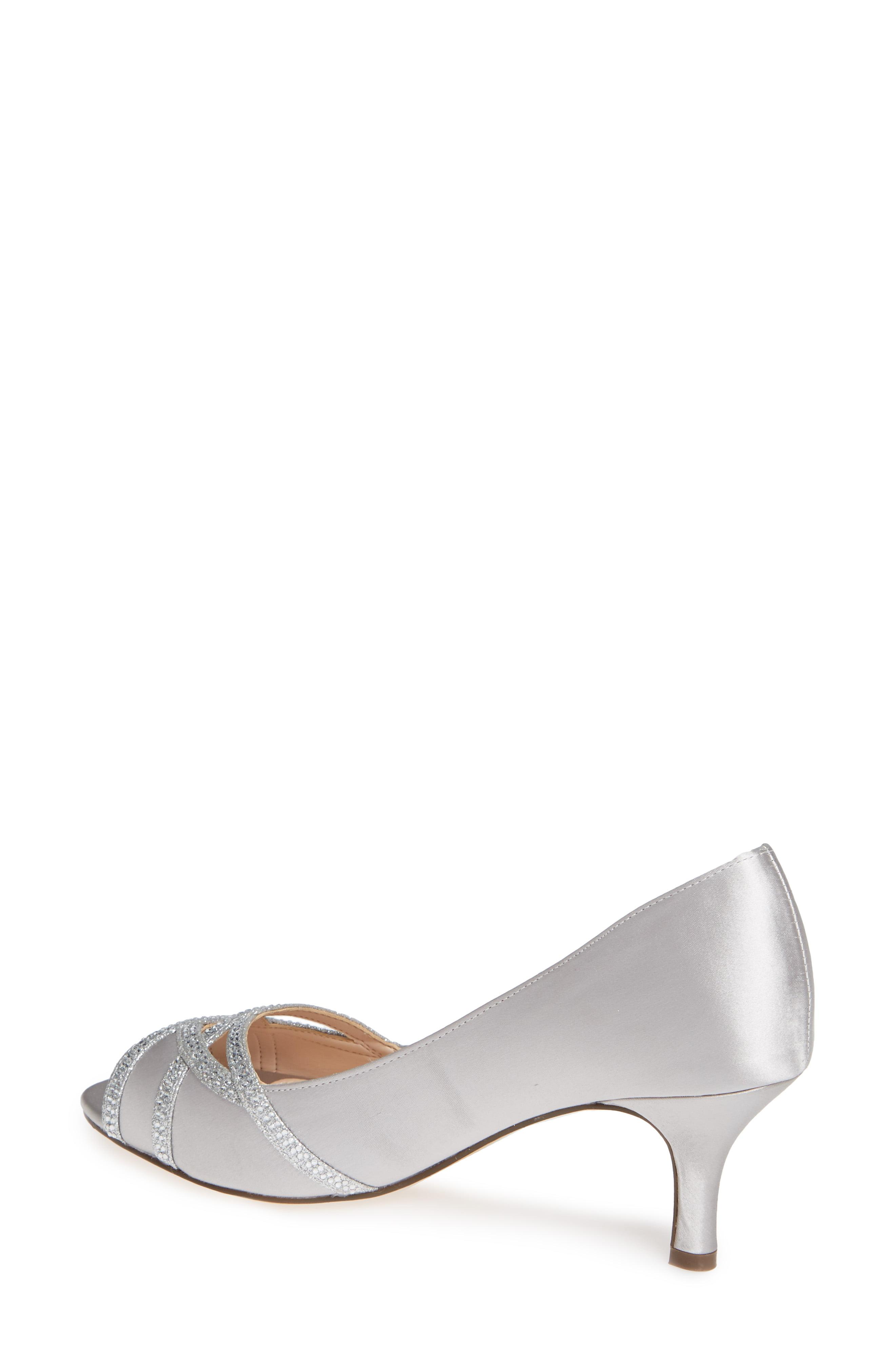 nina manon pump