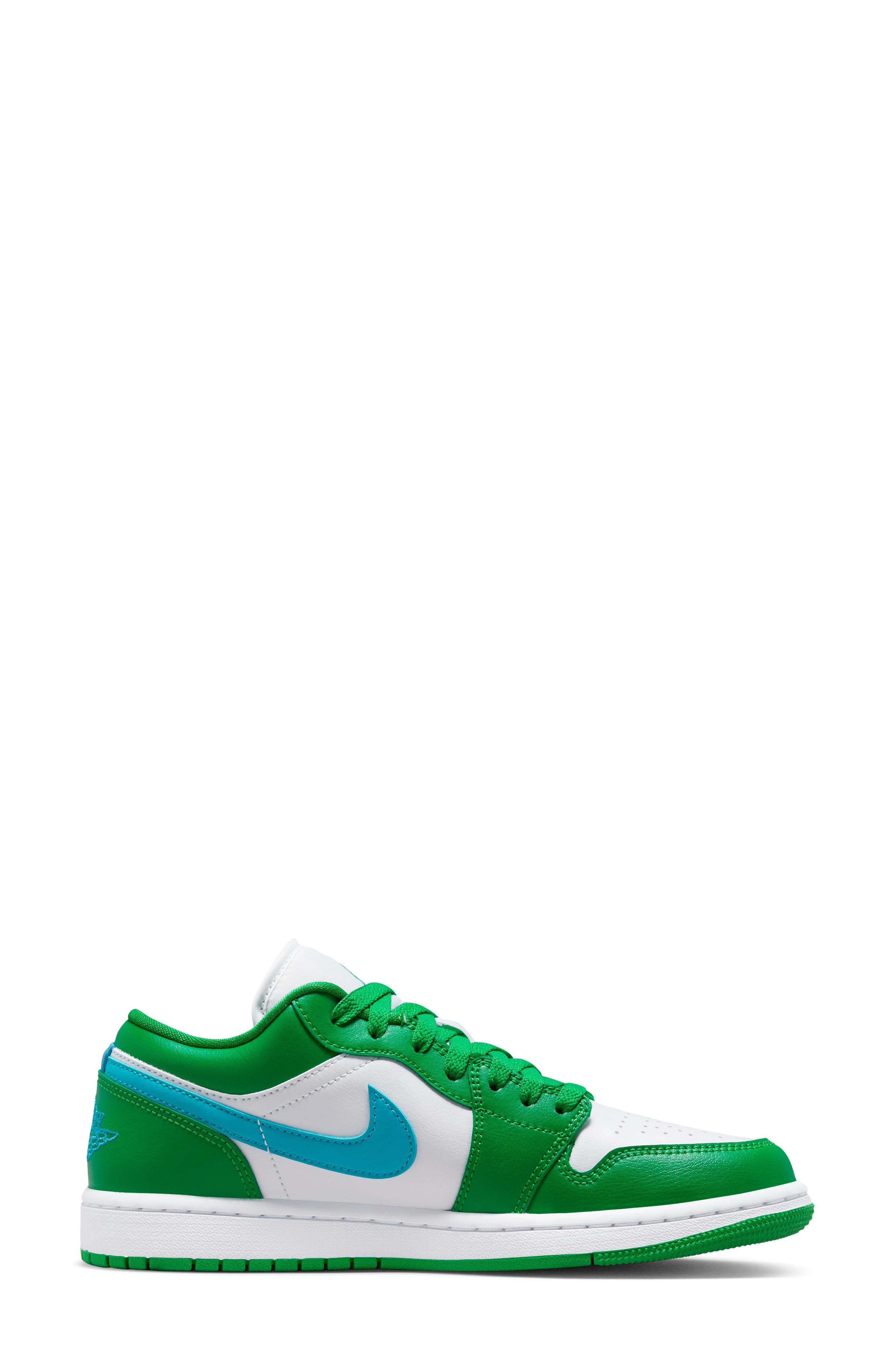 Nike Air Jordan 1 Low Shoes in Green | Lyst