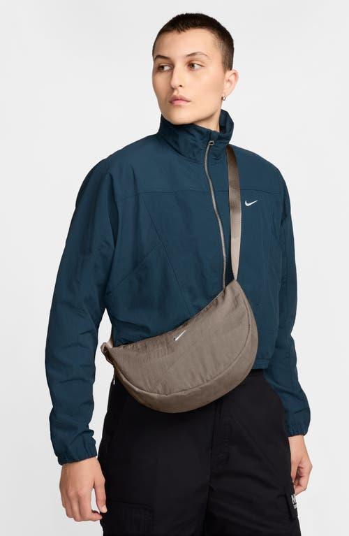 ◇Nike◇ Aura Crescent Crossbody Mink Brown HQ4370214 NIKE Aura Crescent Crossbody Bag (4L) HQ4370 214 - Shiekh