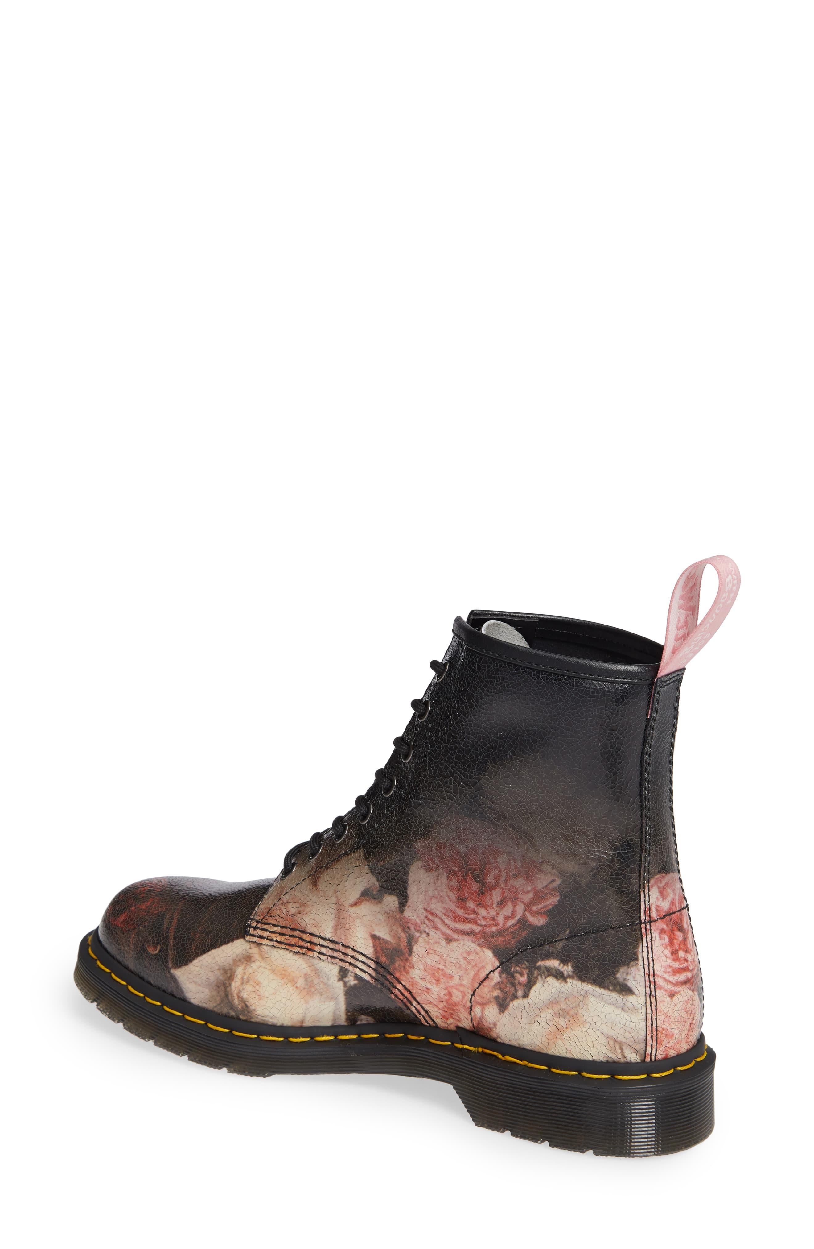 dr martens tassel