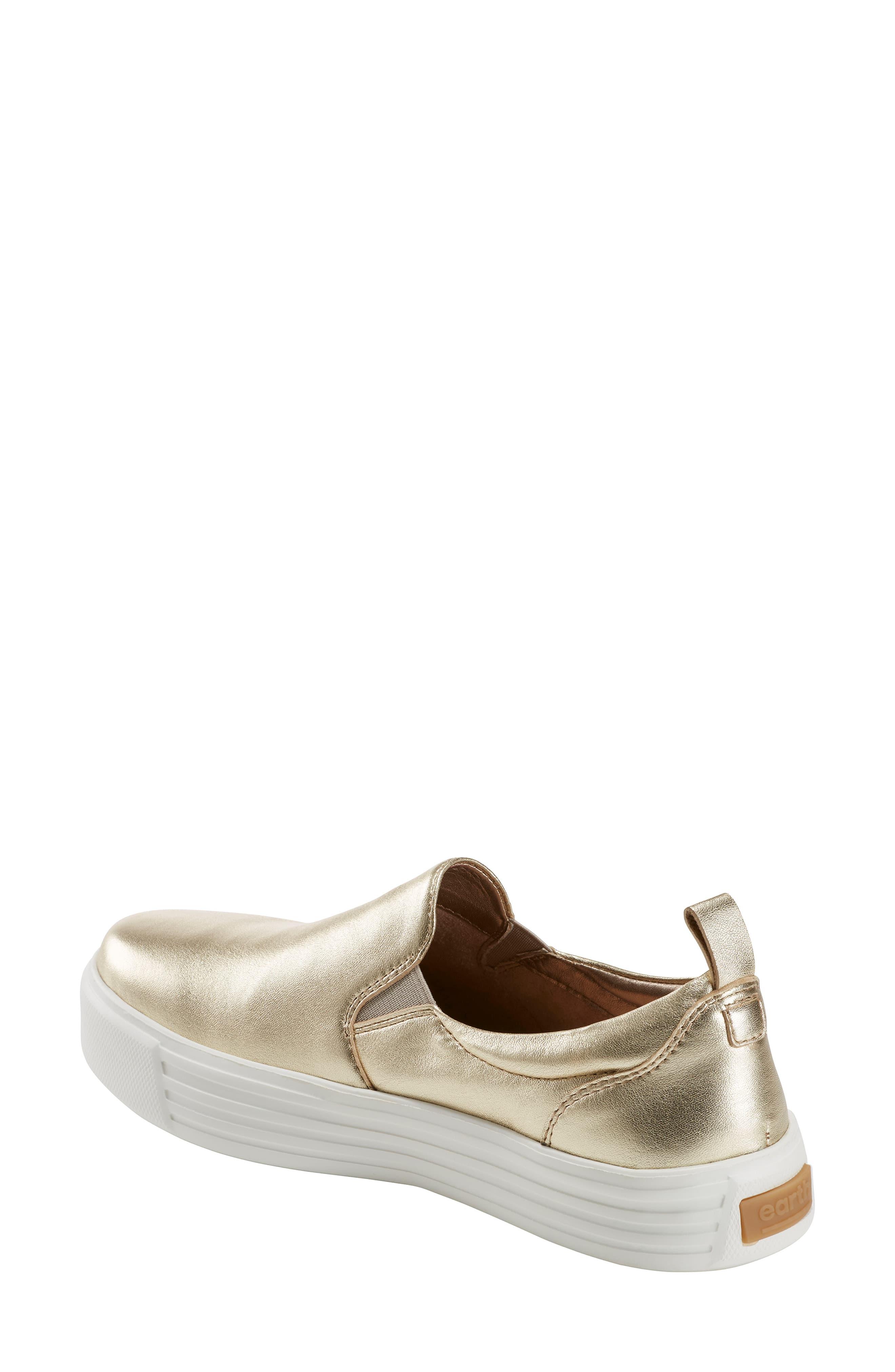 earth clove sneaker