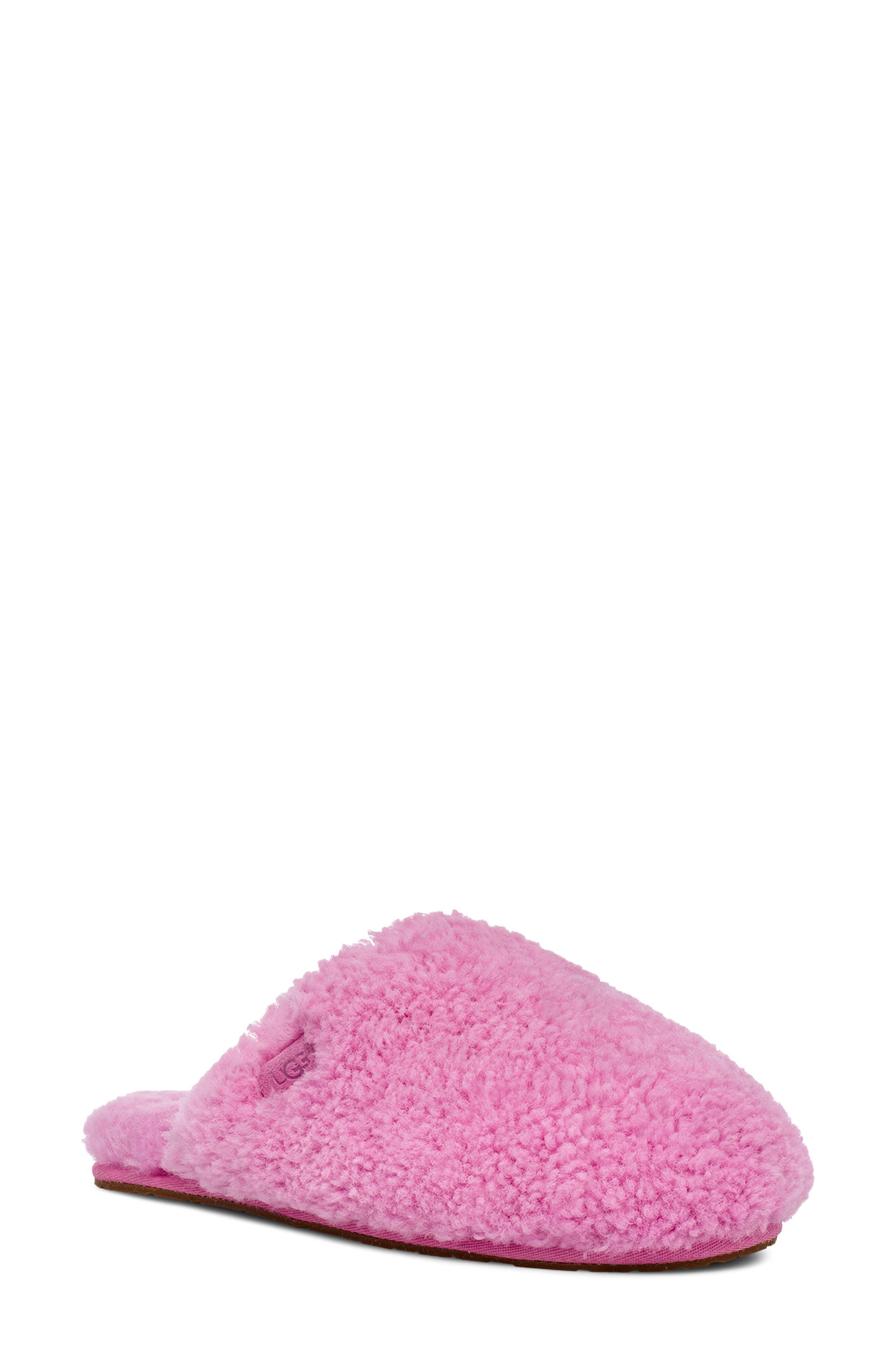UGG ugg(r) Maxi Curly Genuine Shearling Clog in Pink | Lyst