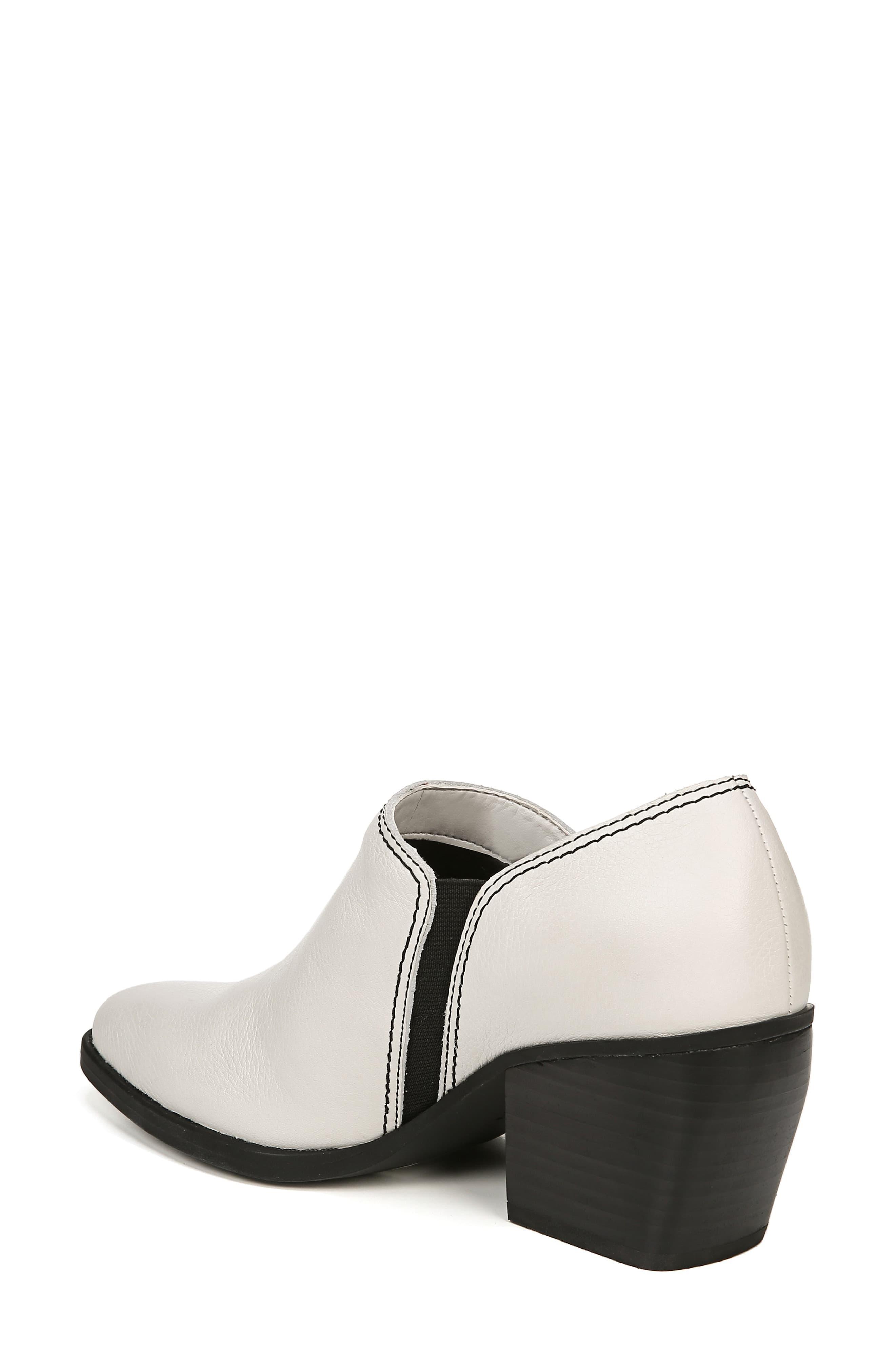 naturalizer femma bootie