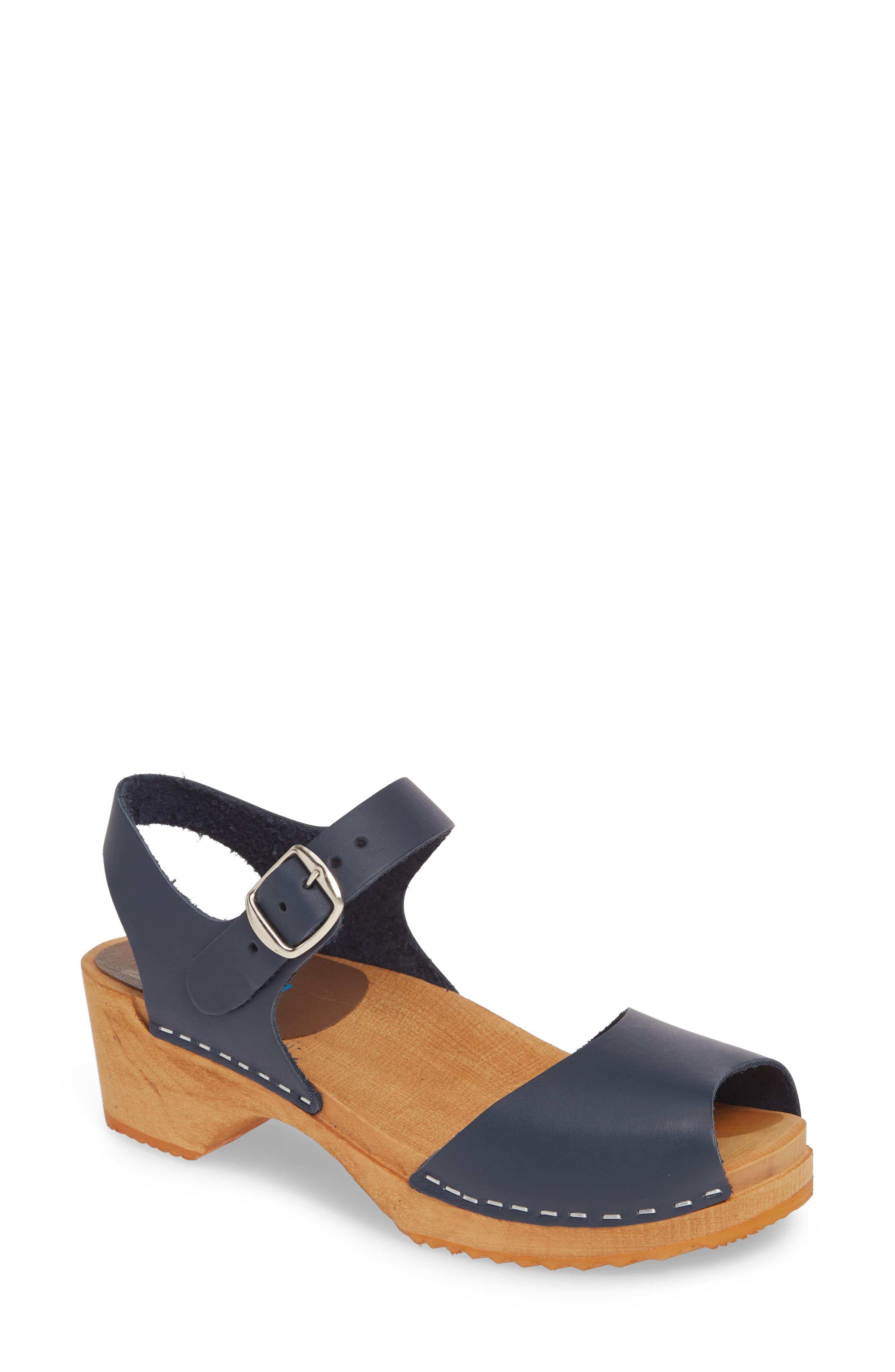 anja clog