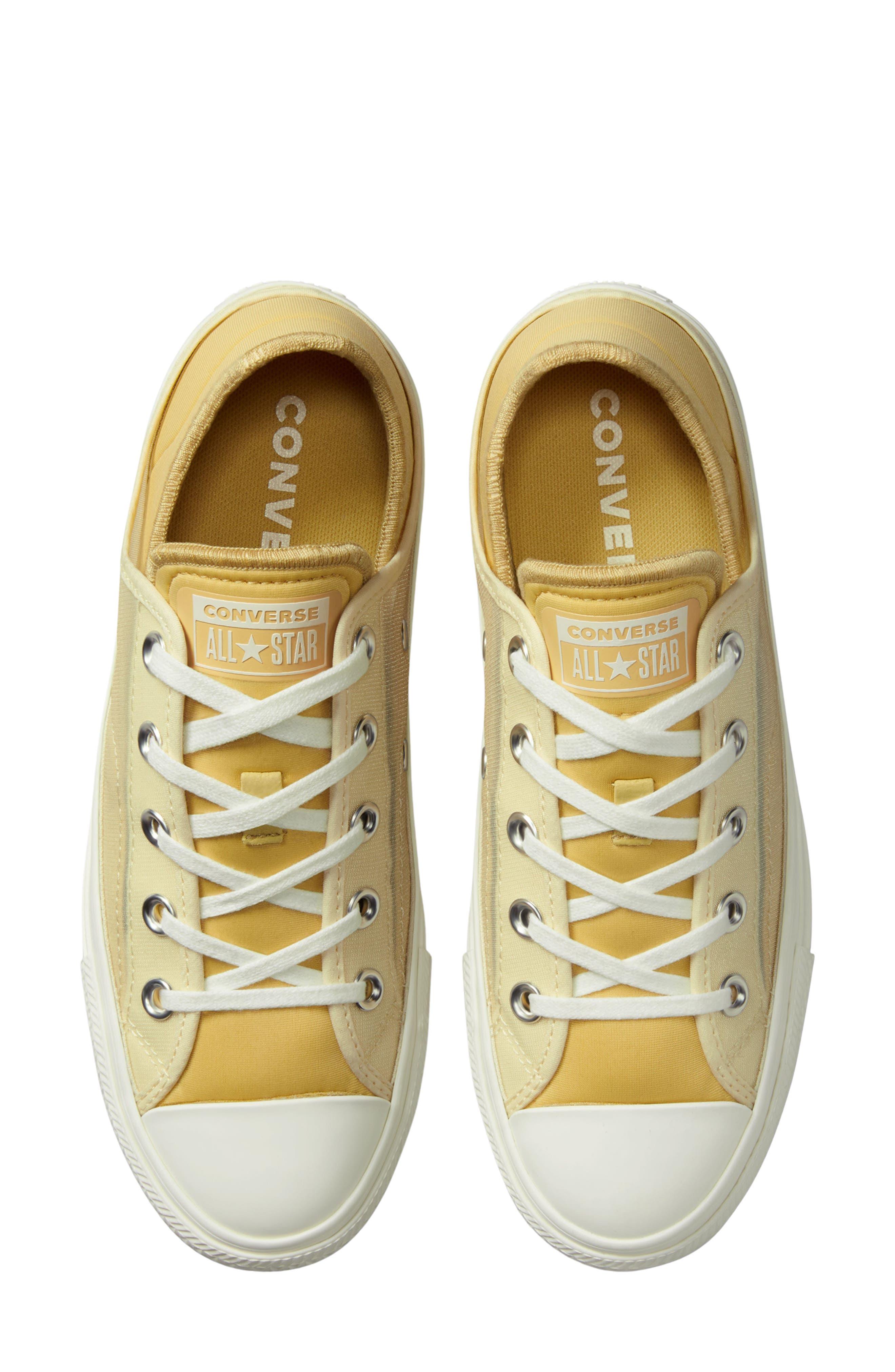 heel chuck taylors