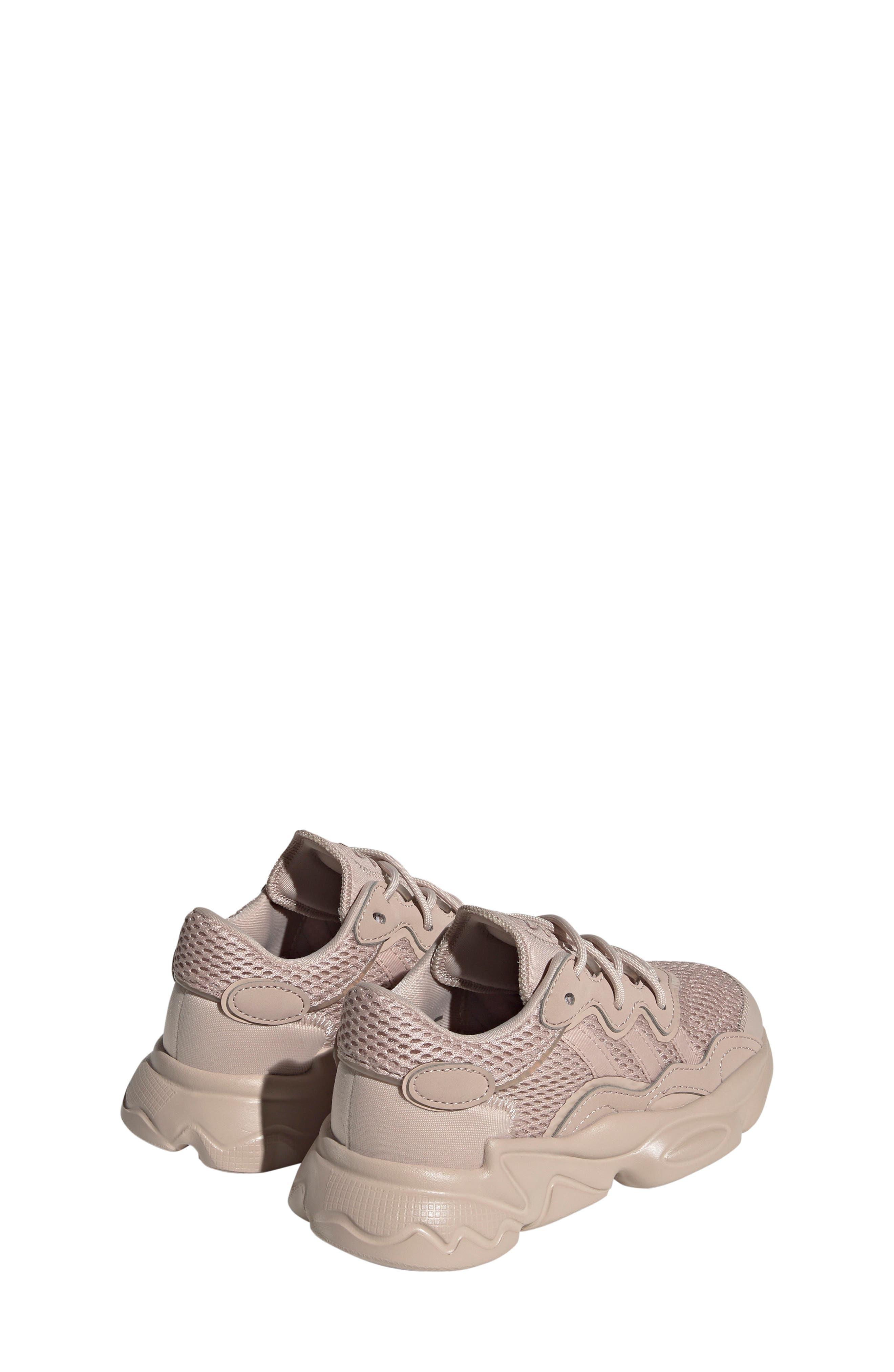 adidas Ozweego Sneaker in Pink | Lyst