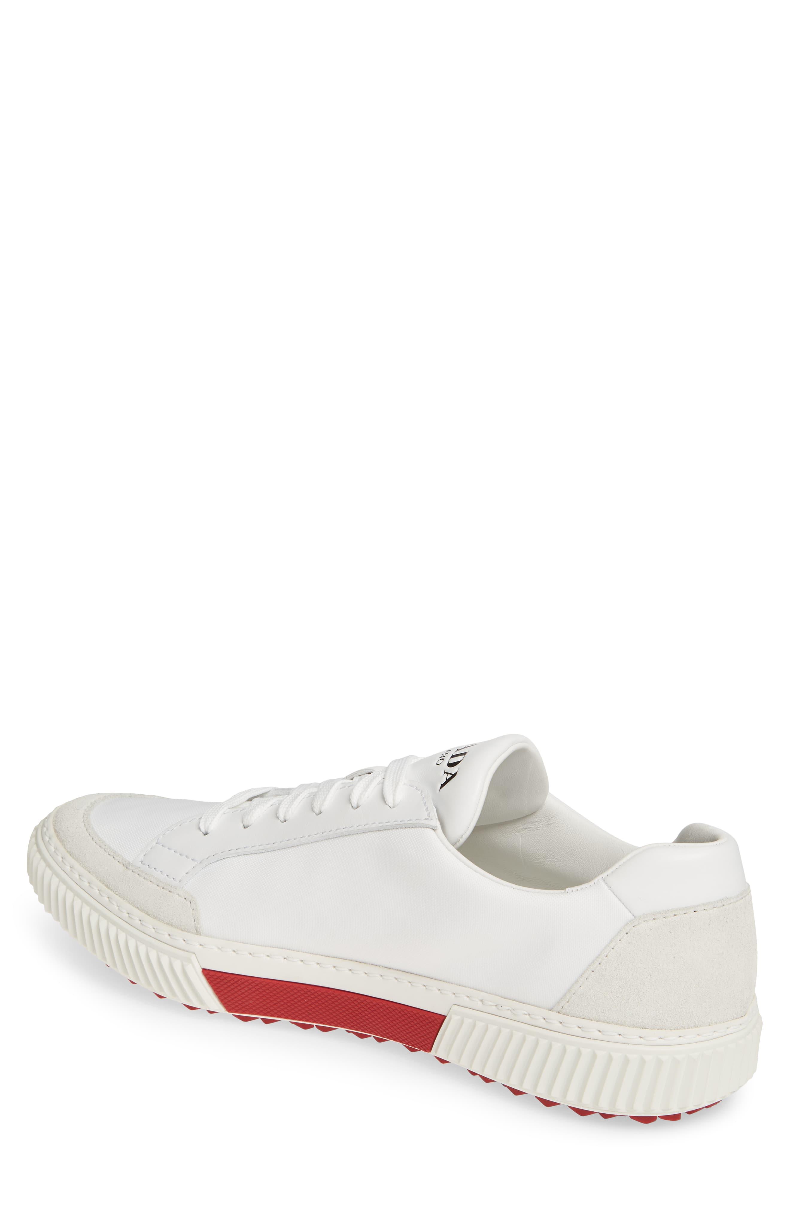 prada stratus