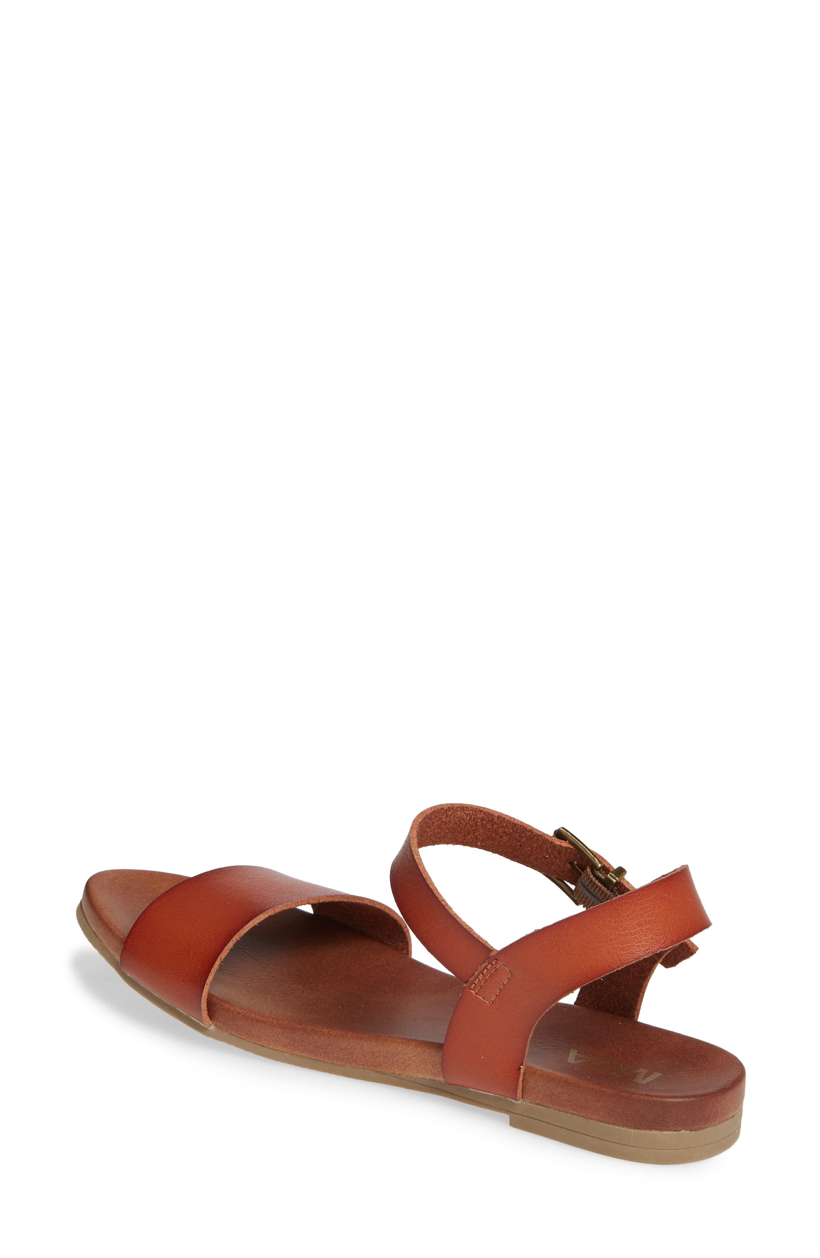 mia piper buckle strap sandal