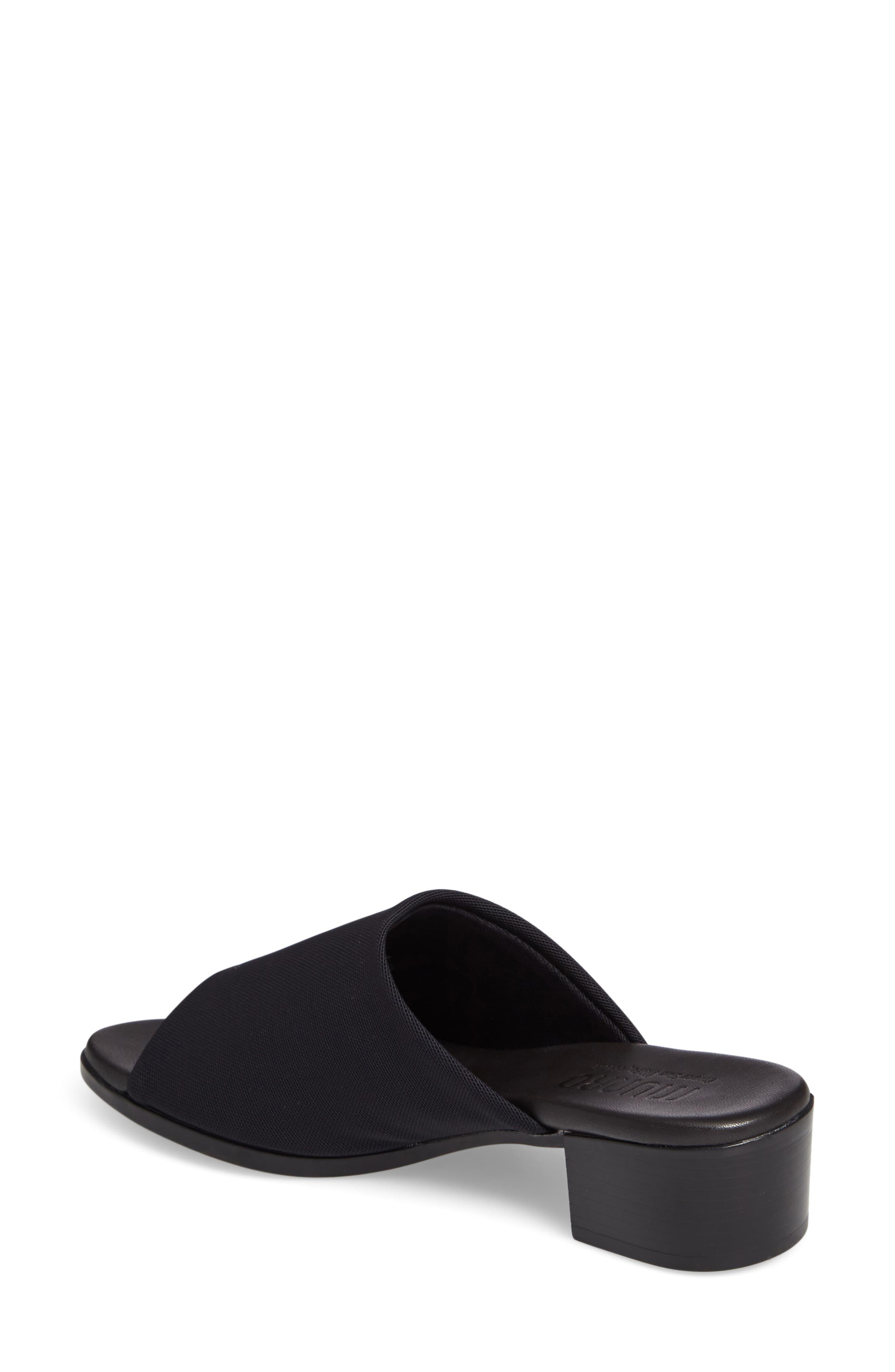 munro beth slide sandal