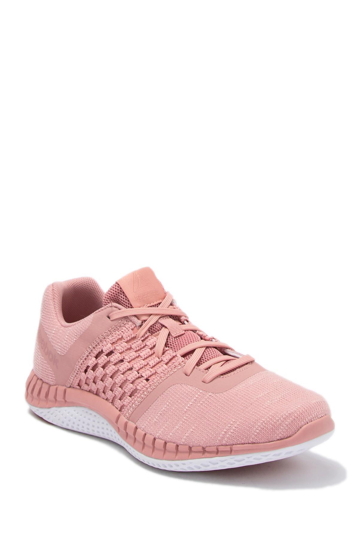 Reebok Rubber Print Run Dist Sneaker in Pink - Lyst