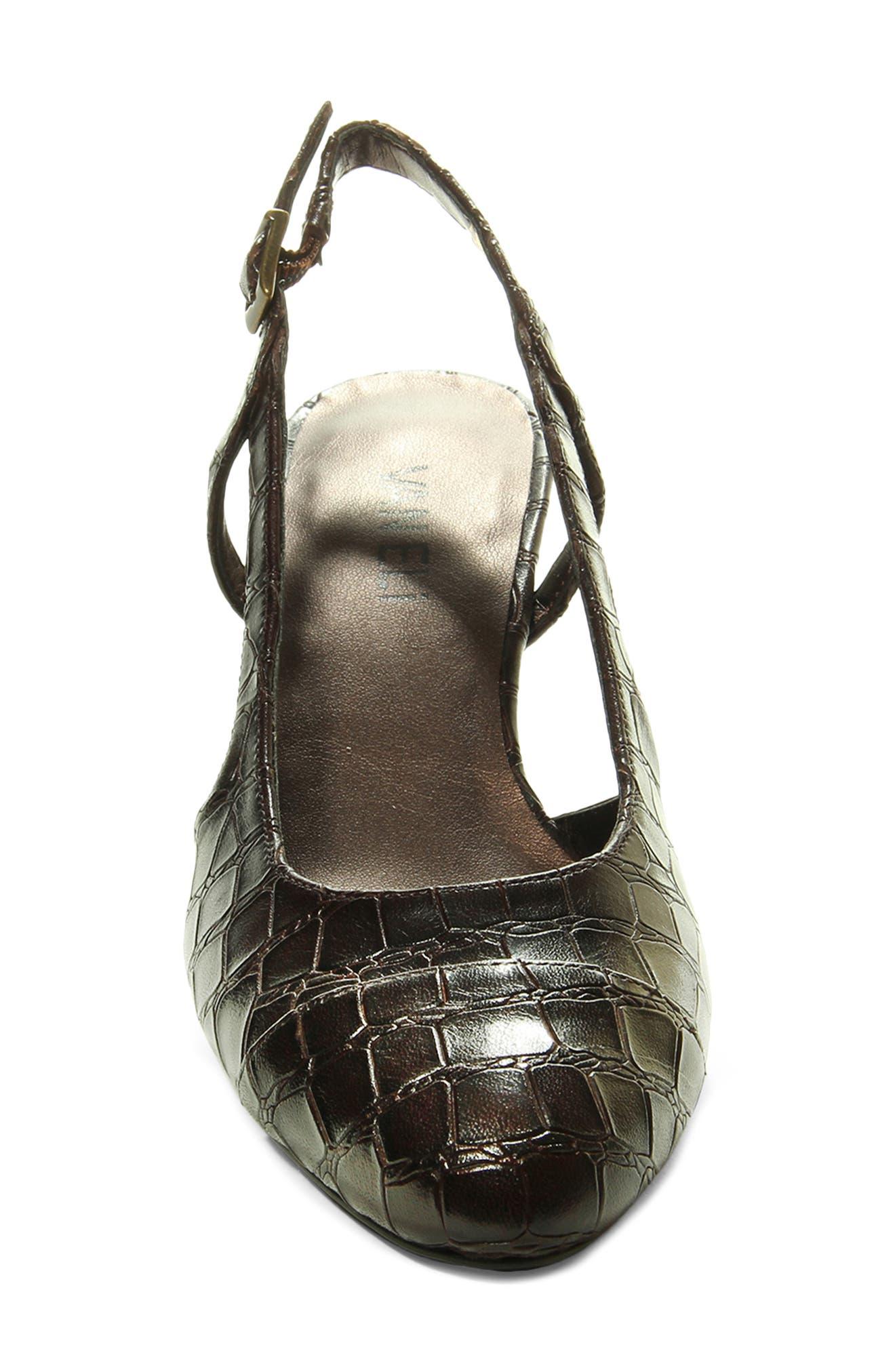 Vaneli Delle Slingback Pump In Brown 