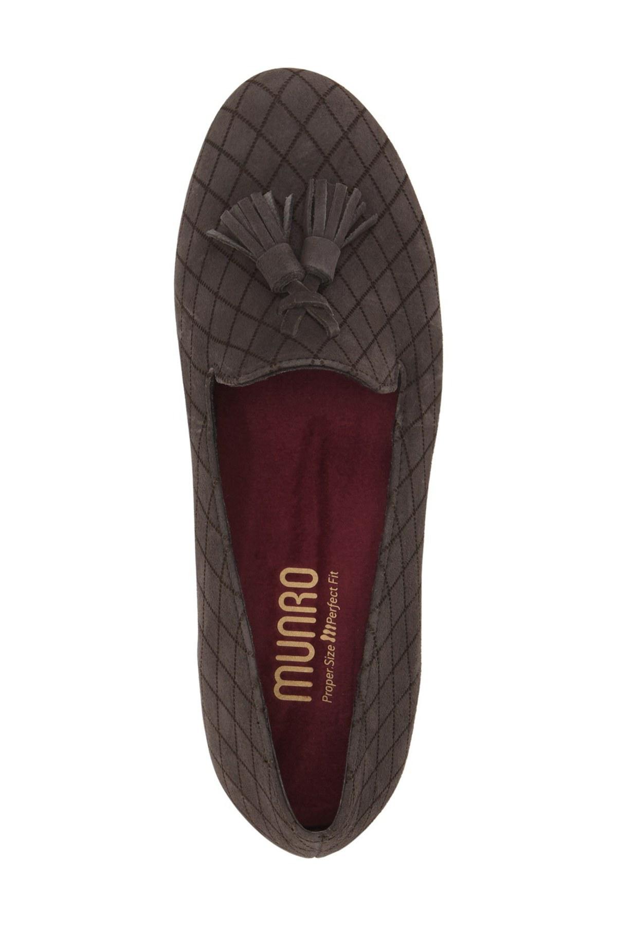 munro tallie tassel loafer