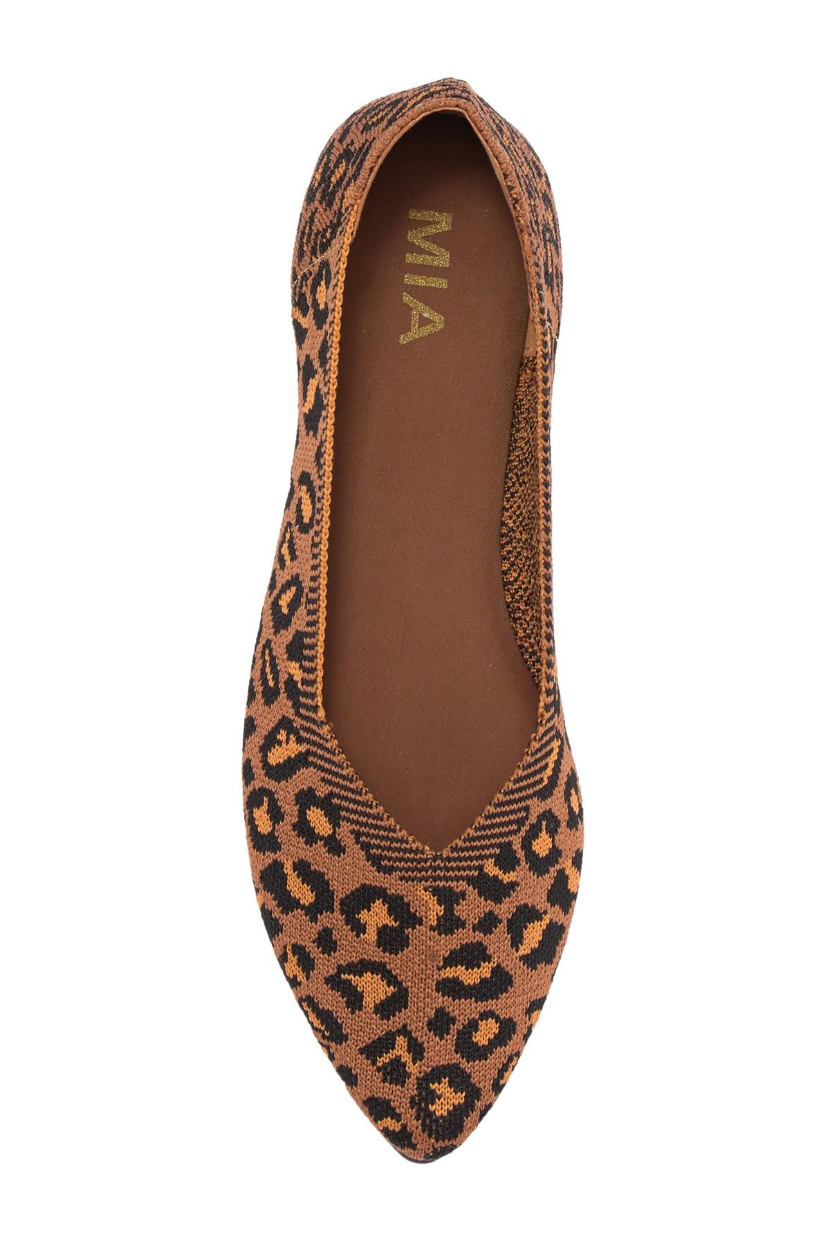 MIA Kerri Pointed Toe Fly Knit Flat in Leopard pr (Brown) - Lyst
