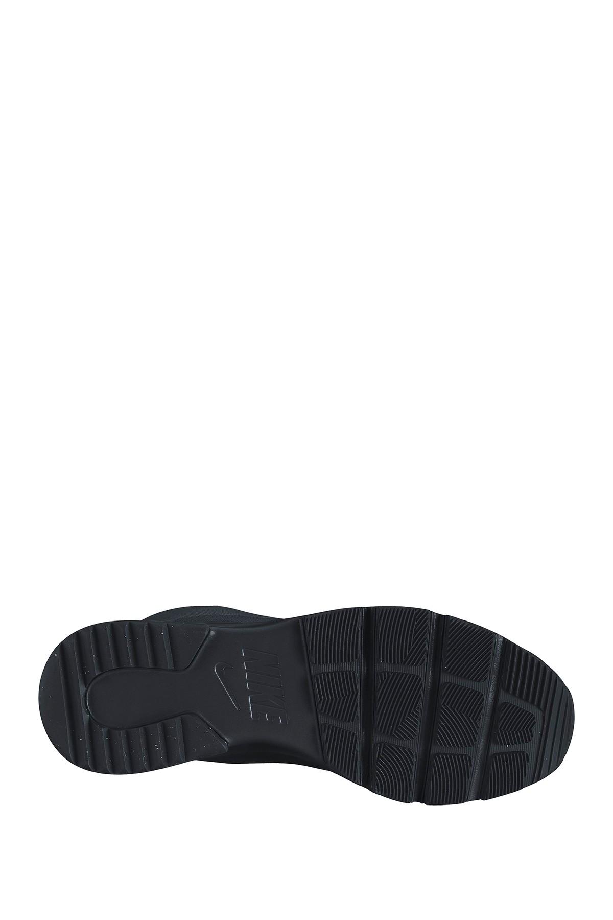 nike tanjun chukka mid