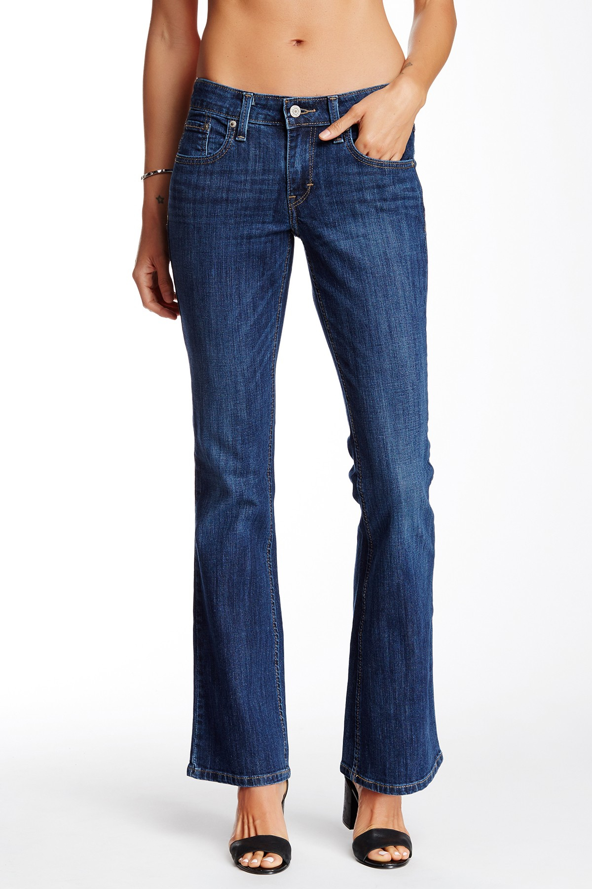 Introducir 56+ imagen women’s levi’s 518 superlow bootcut jeans