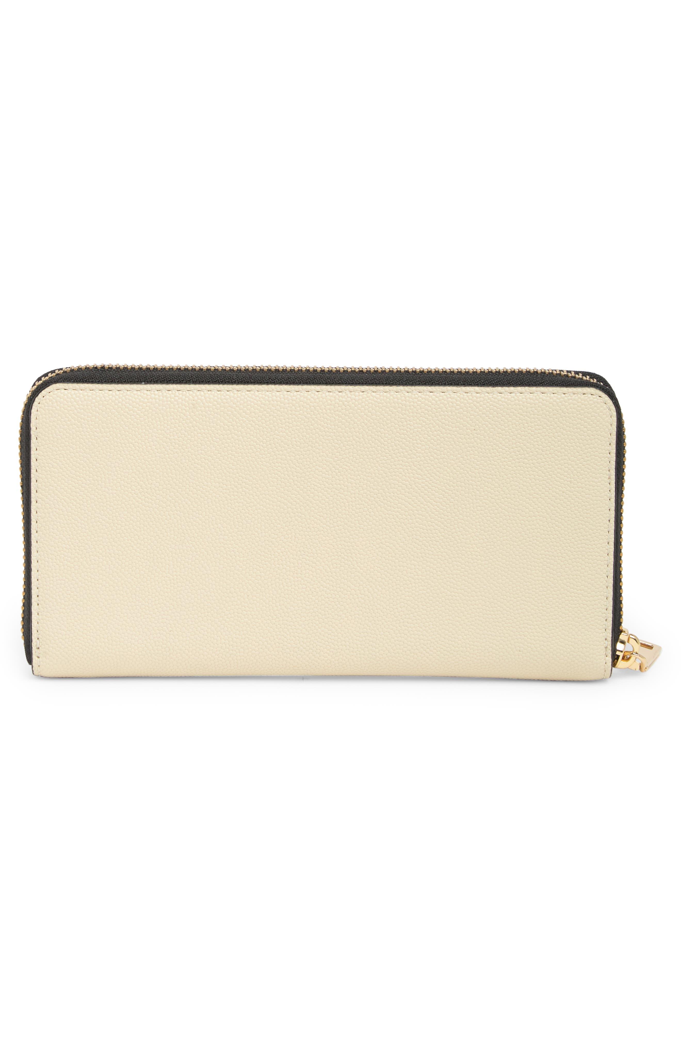 Marc Jacobs Textured Leather Continental Wallet in Natural | Lyst