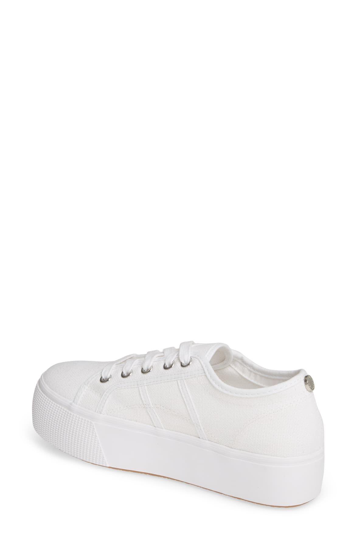 emmi white steve madden