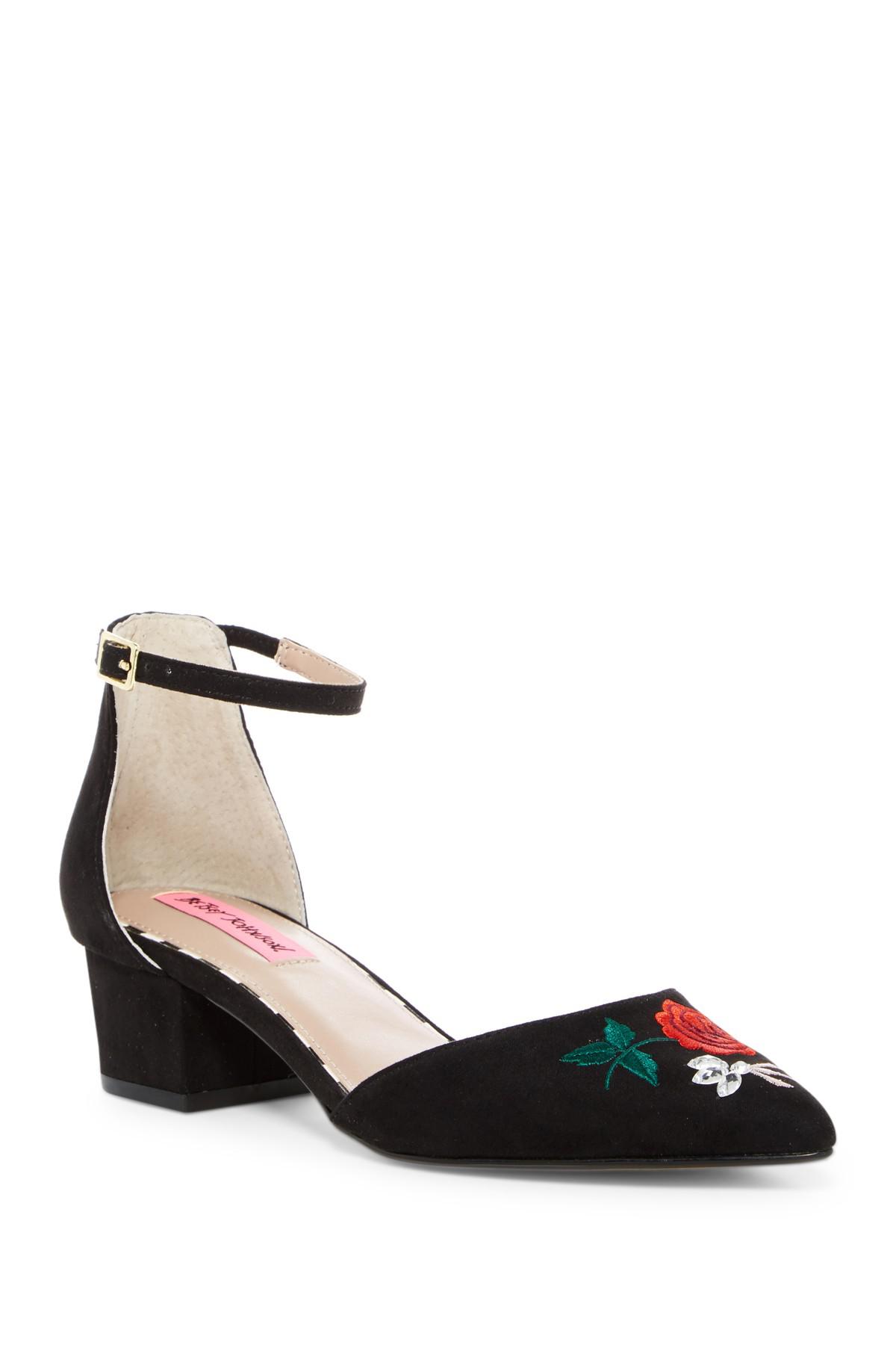 betsey johnson heel