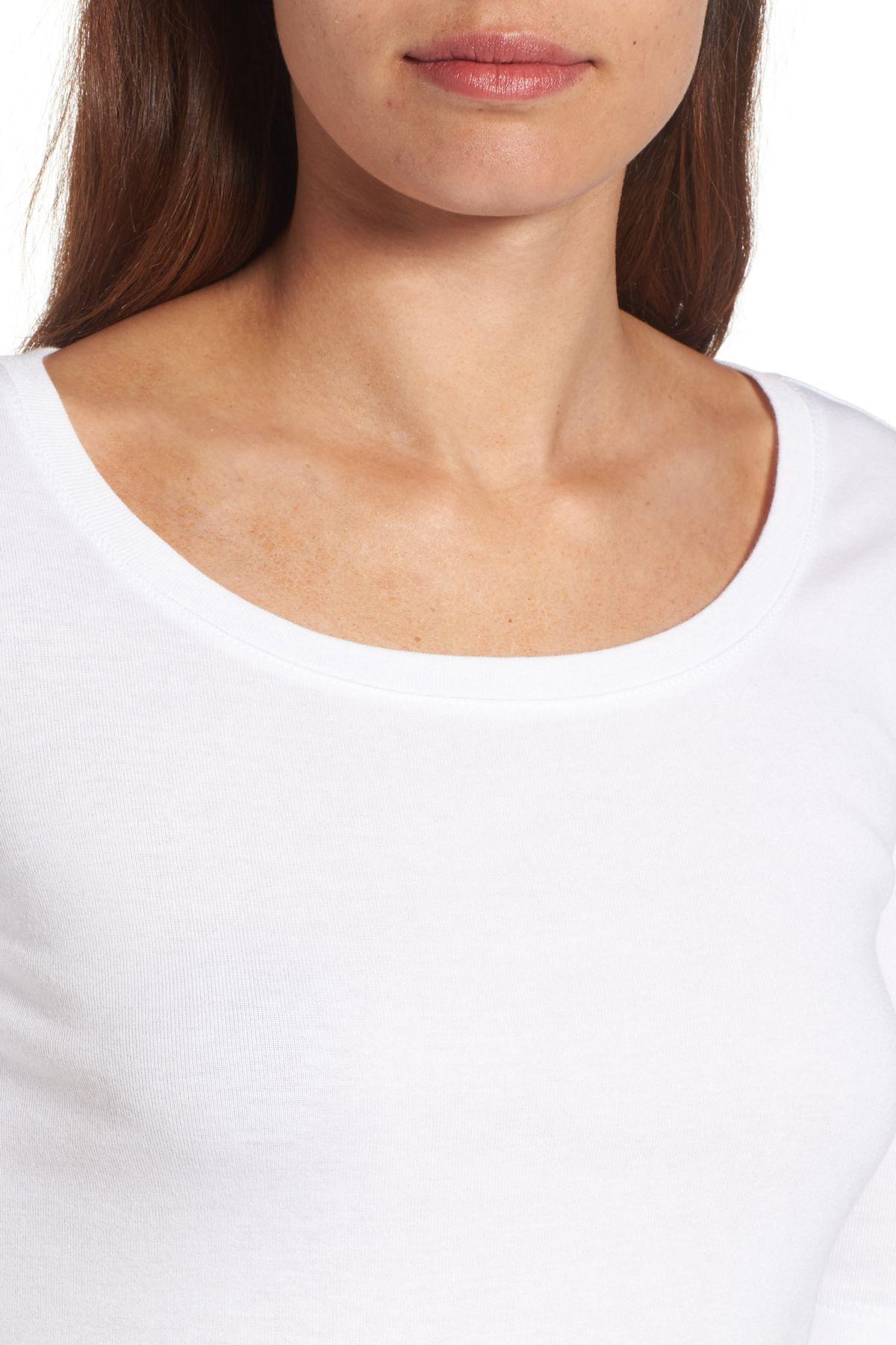 caslon tee