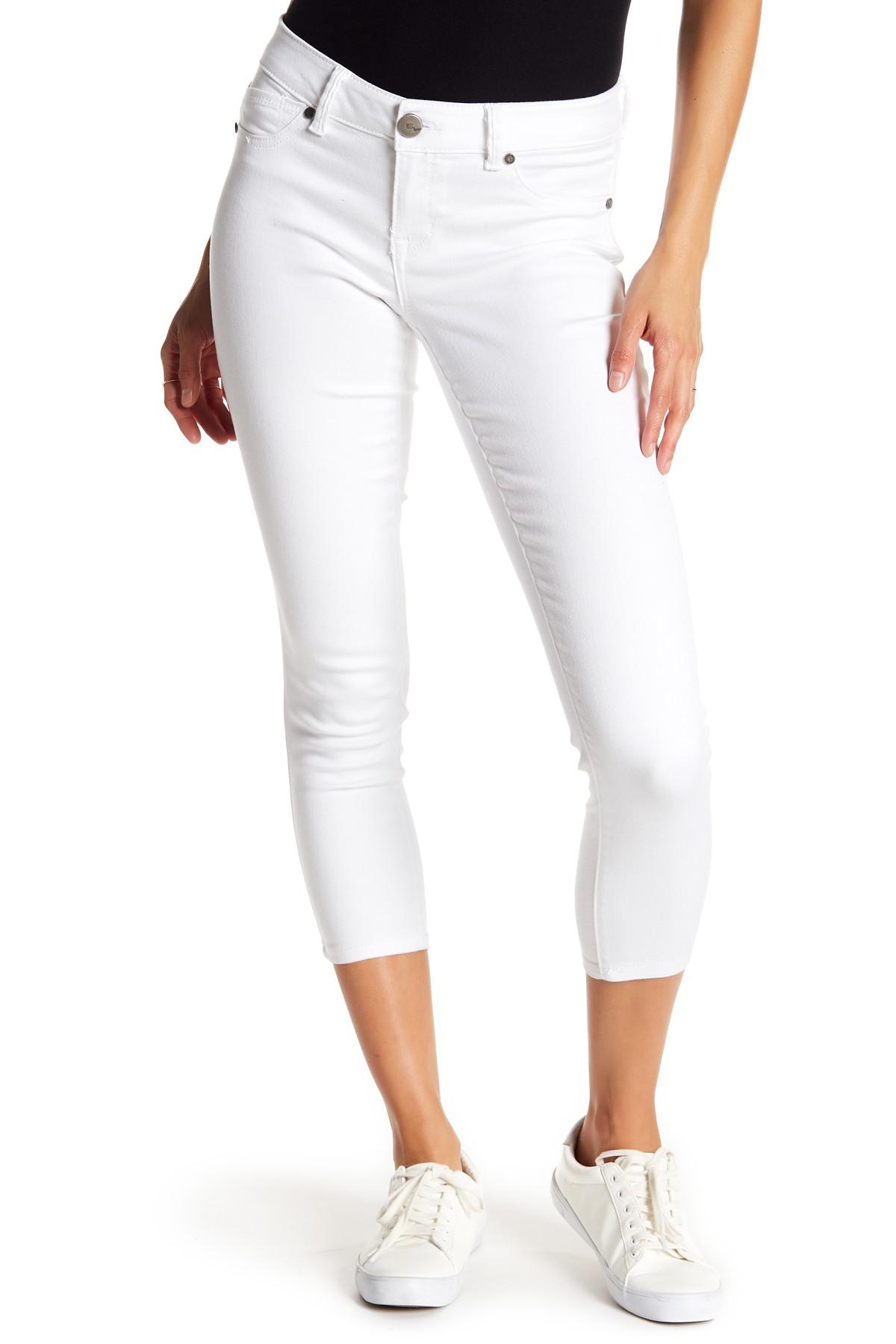 1822 Denim Butter Stretch Crop Jeans in White | Lyst