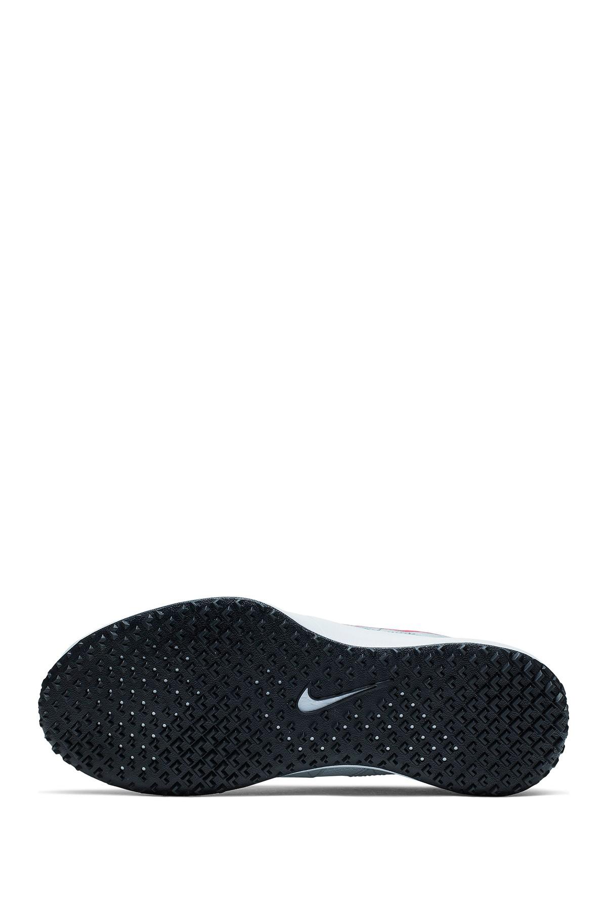 nike varsity compete trainer 2