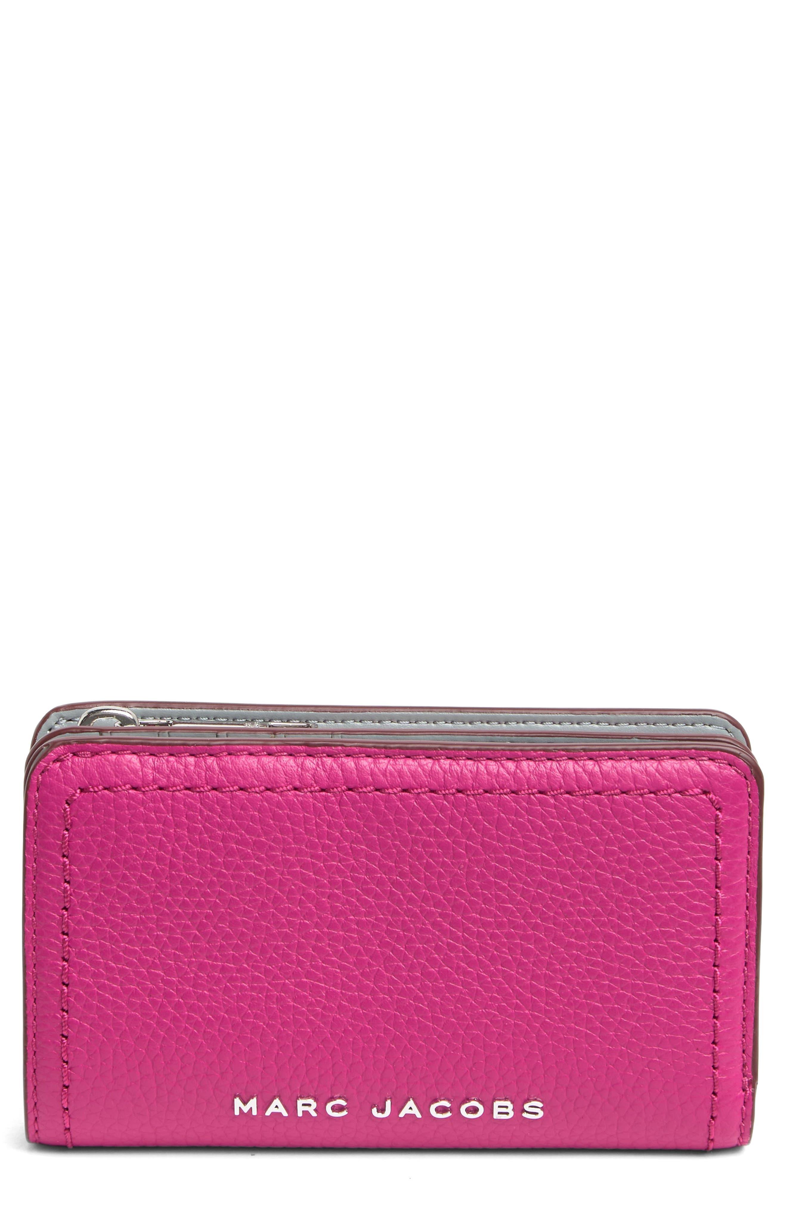 Marc Jacobs Topstitched Compact Zip Wallet in Purple | Lyst