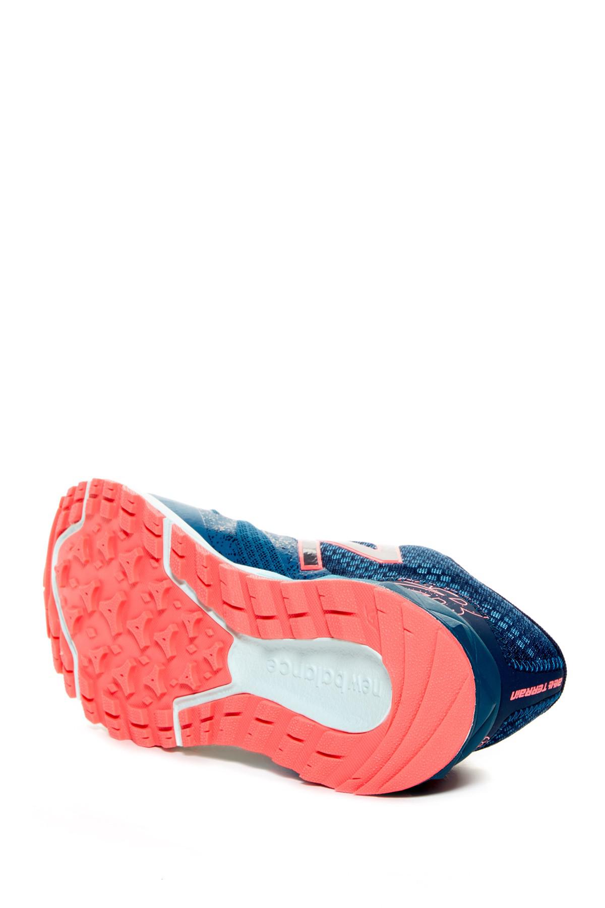 Synthetic 690 V2 Trail Running Shoe 
