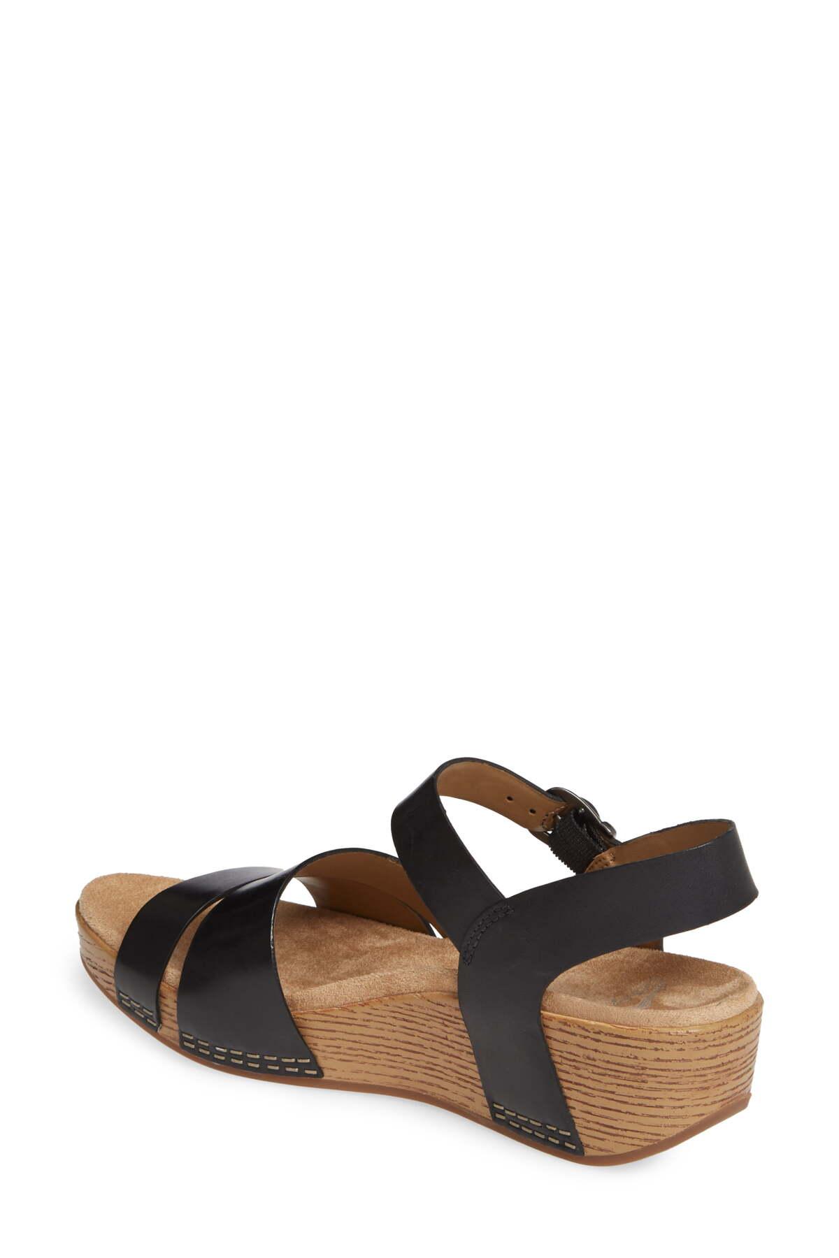 dansko lindsay sandals