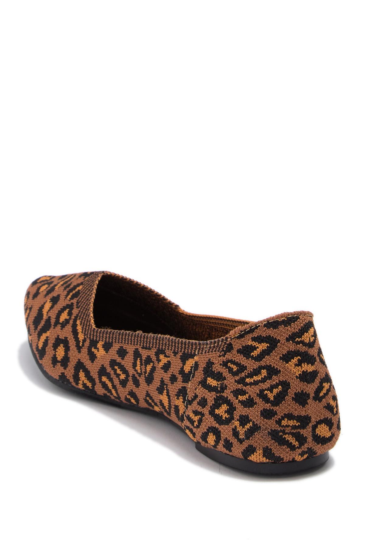 mia kerri pointed toe flyknit flat
