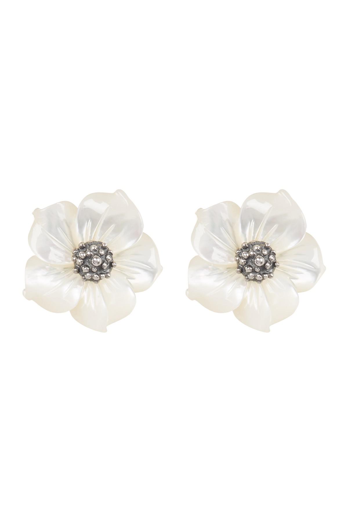 Mother of Pearl Color Blossom Stud Earrings Square White