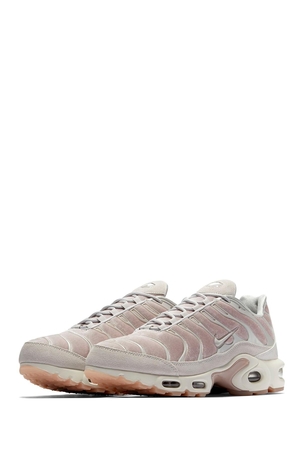 nike air max plus rose