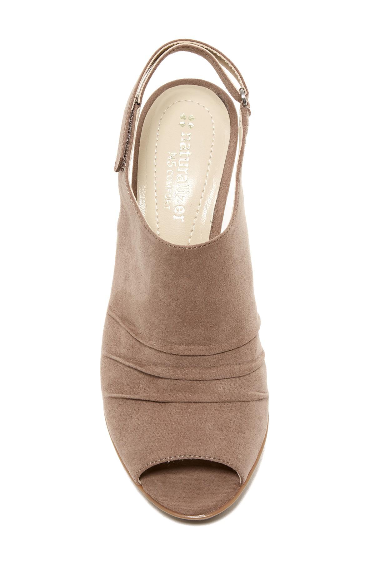 naturalizer beez shoes