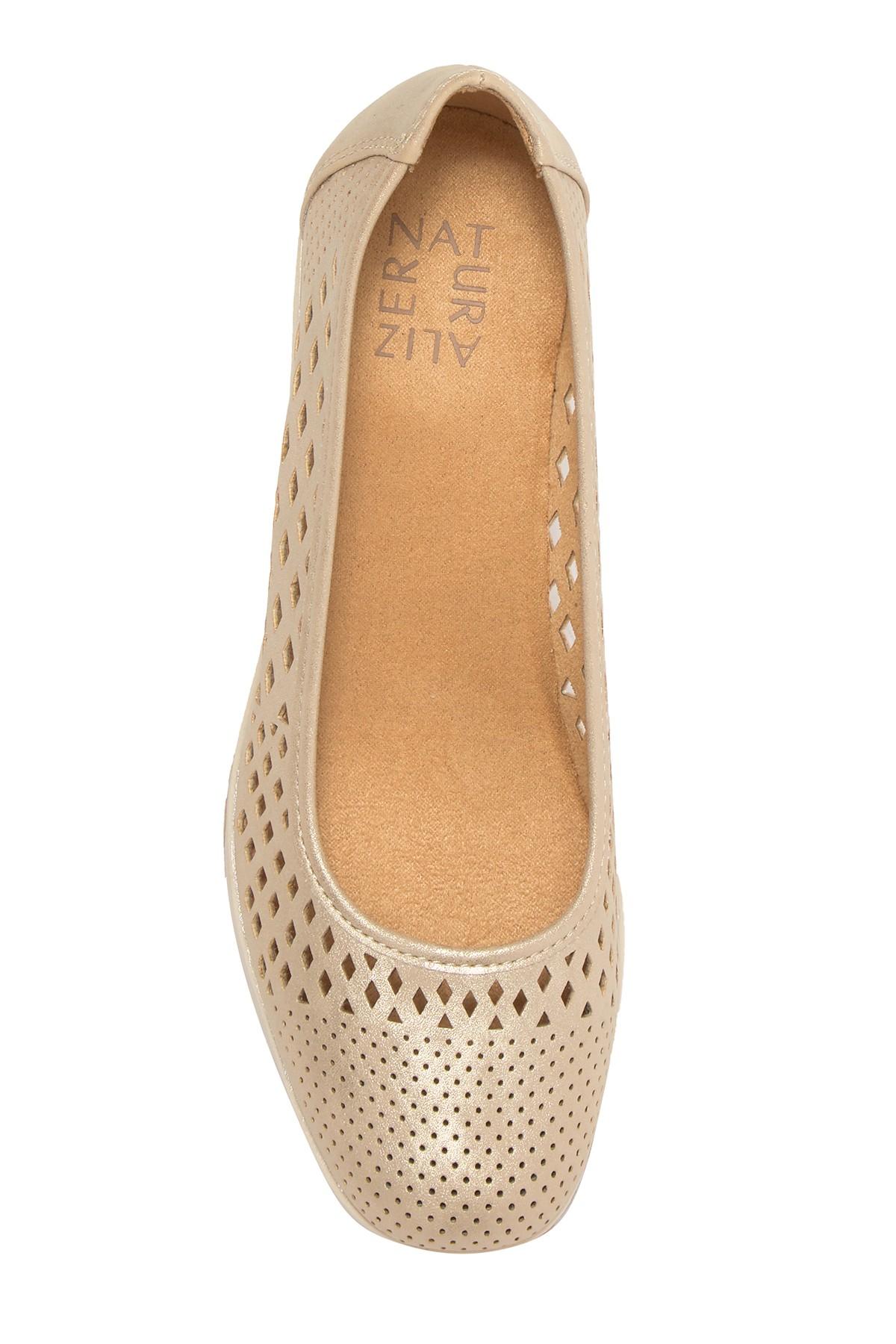 naturalizer brina laser cut wedge pump
