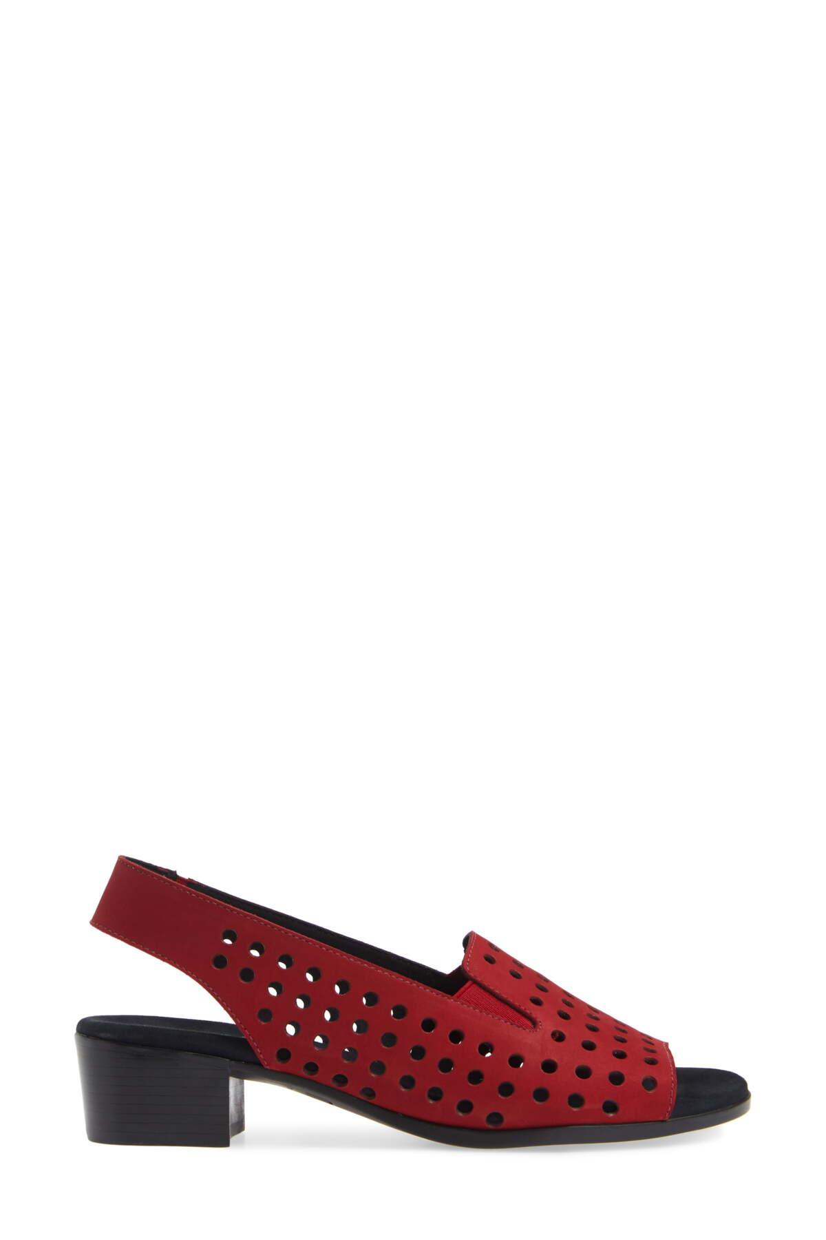 munro mickee slingback