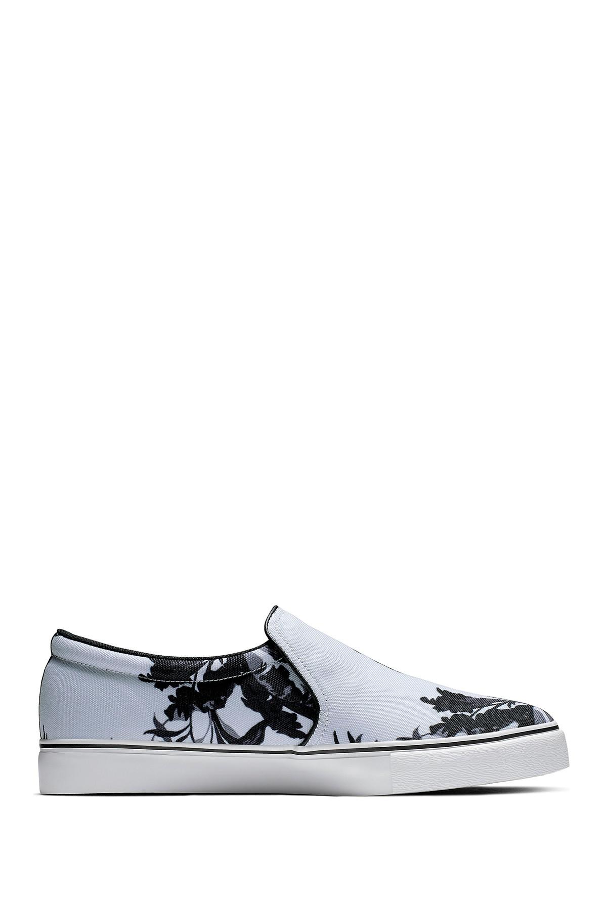 nike royale slip on
