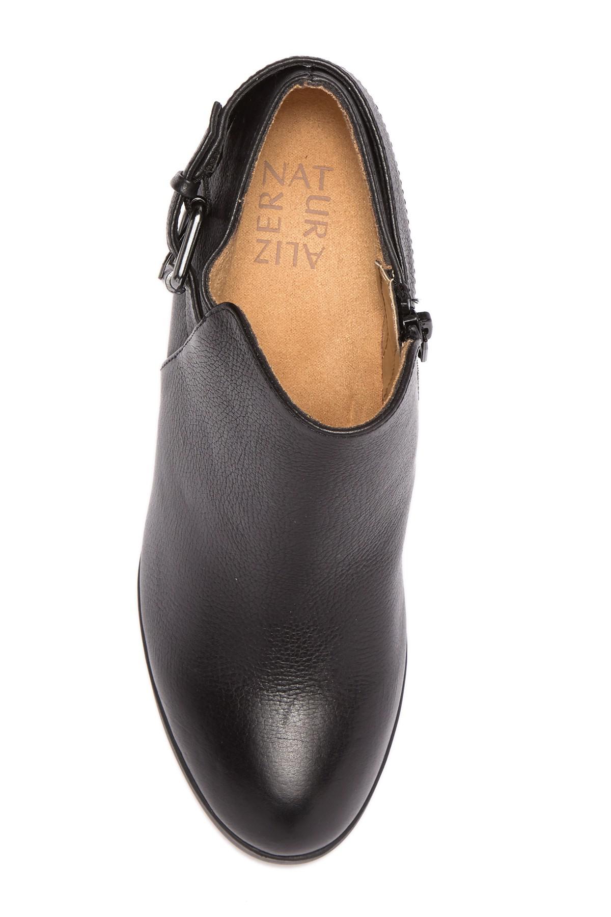 naturalizer harley block heel bootie