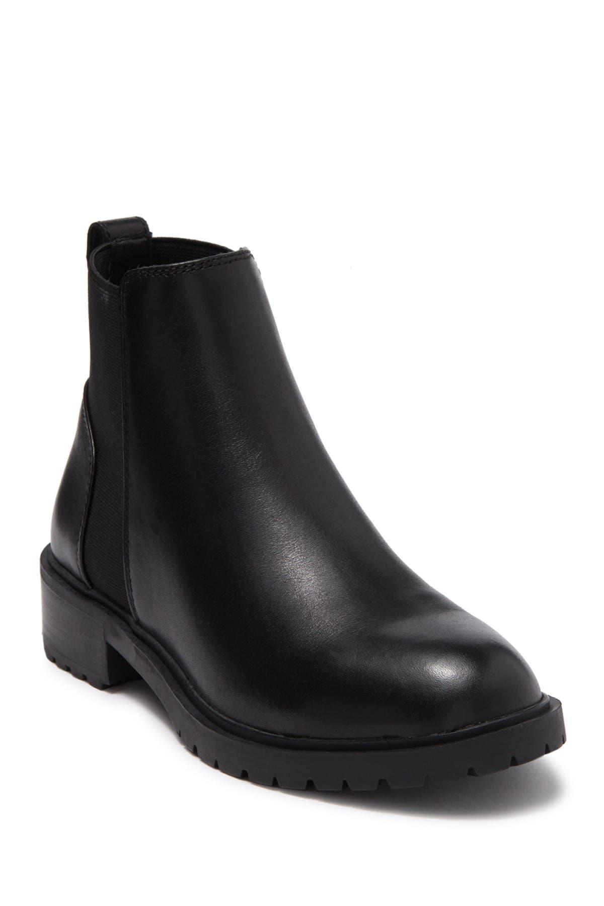 Steve Madden Buzzing Ankle Boot In Black Leather At Nordstrom Rack | Lyst