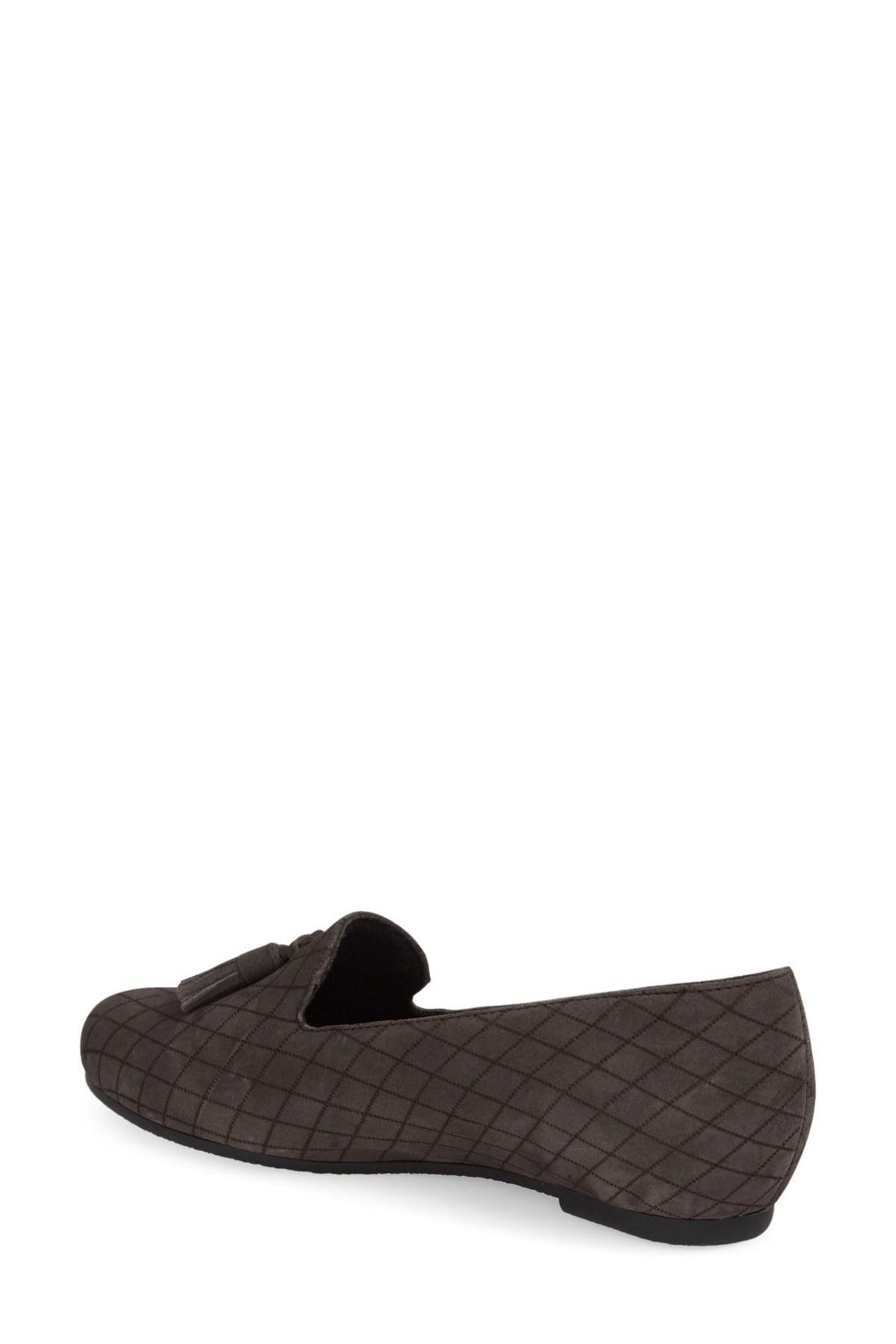 munro tallie tassel loafer