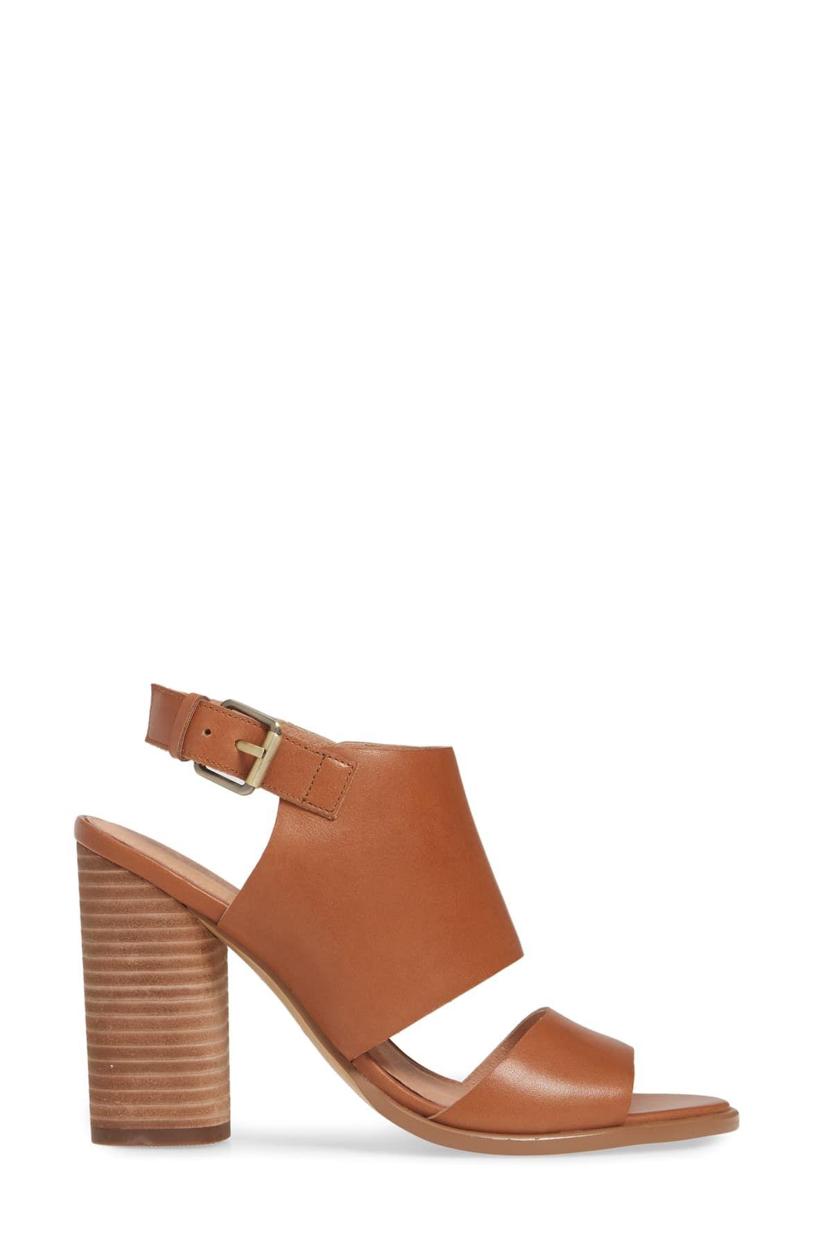 caslon miriam sandal