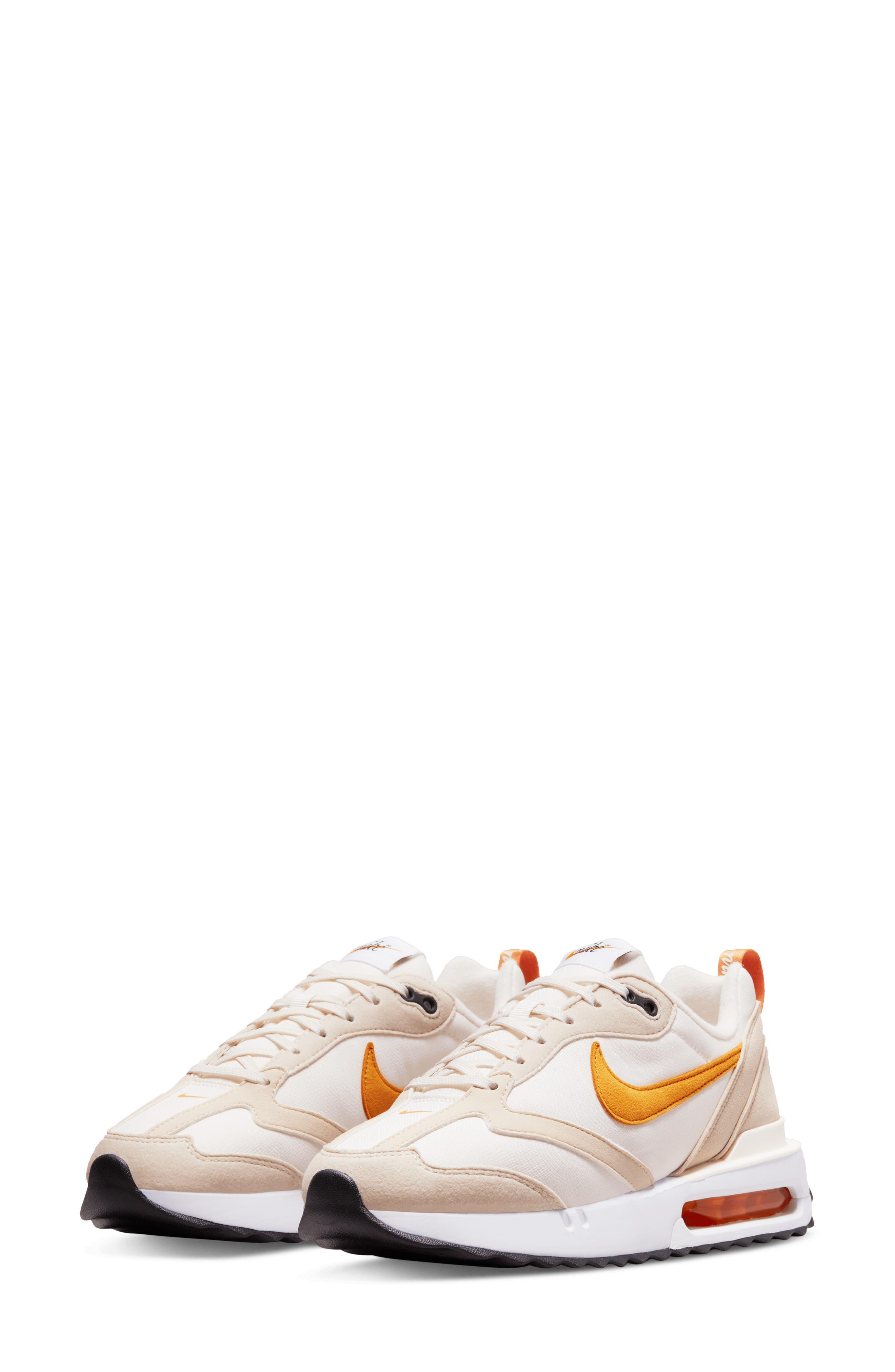 Nike Air Max Dawn Sneaker in White | Lyst
