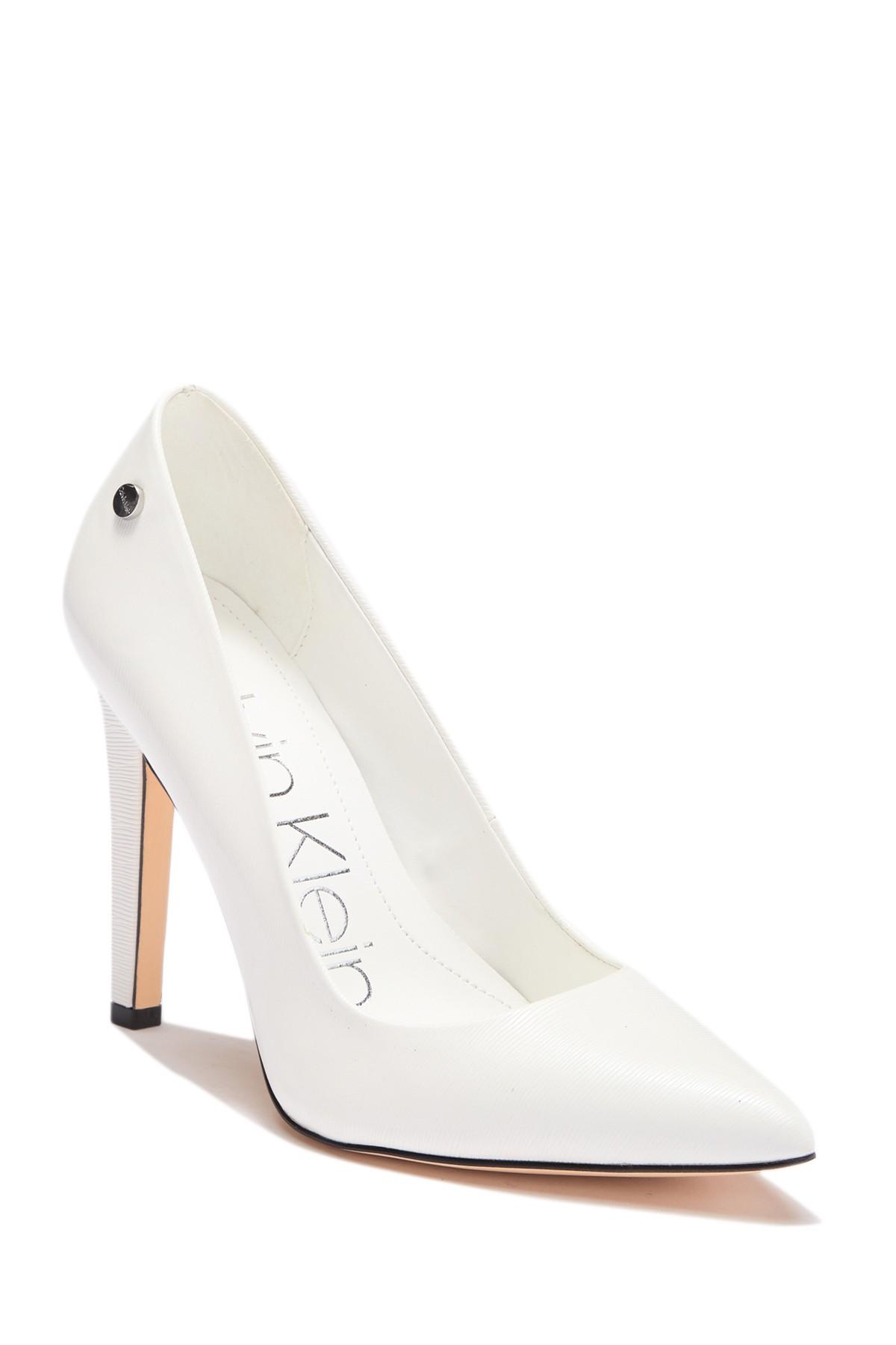 calvin klein brady pump