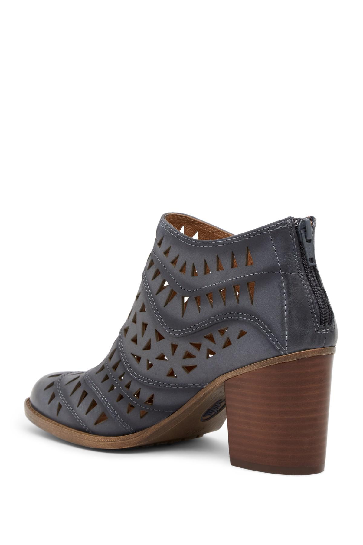 sofft westwood laser cut boot