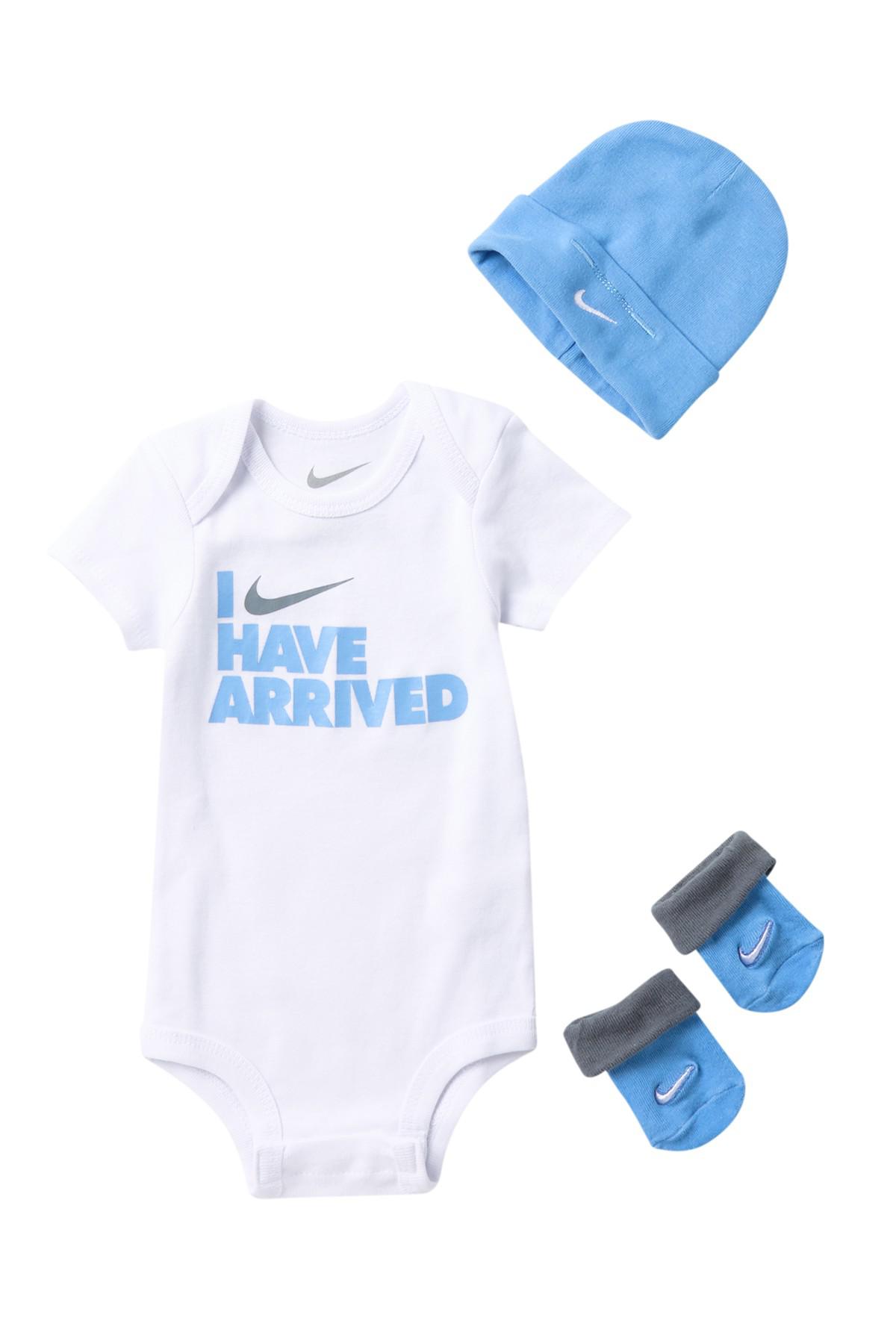 nike 3 piece infant set