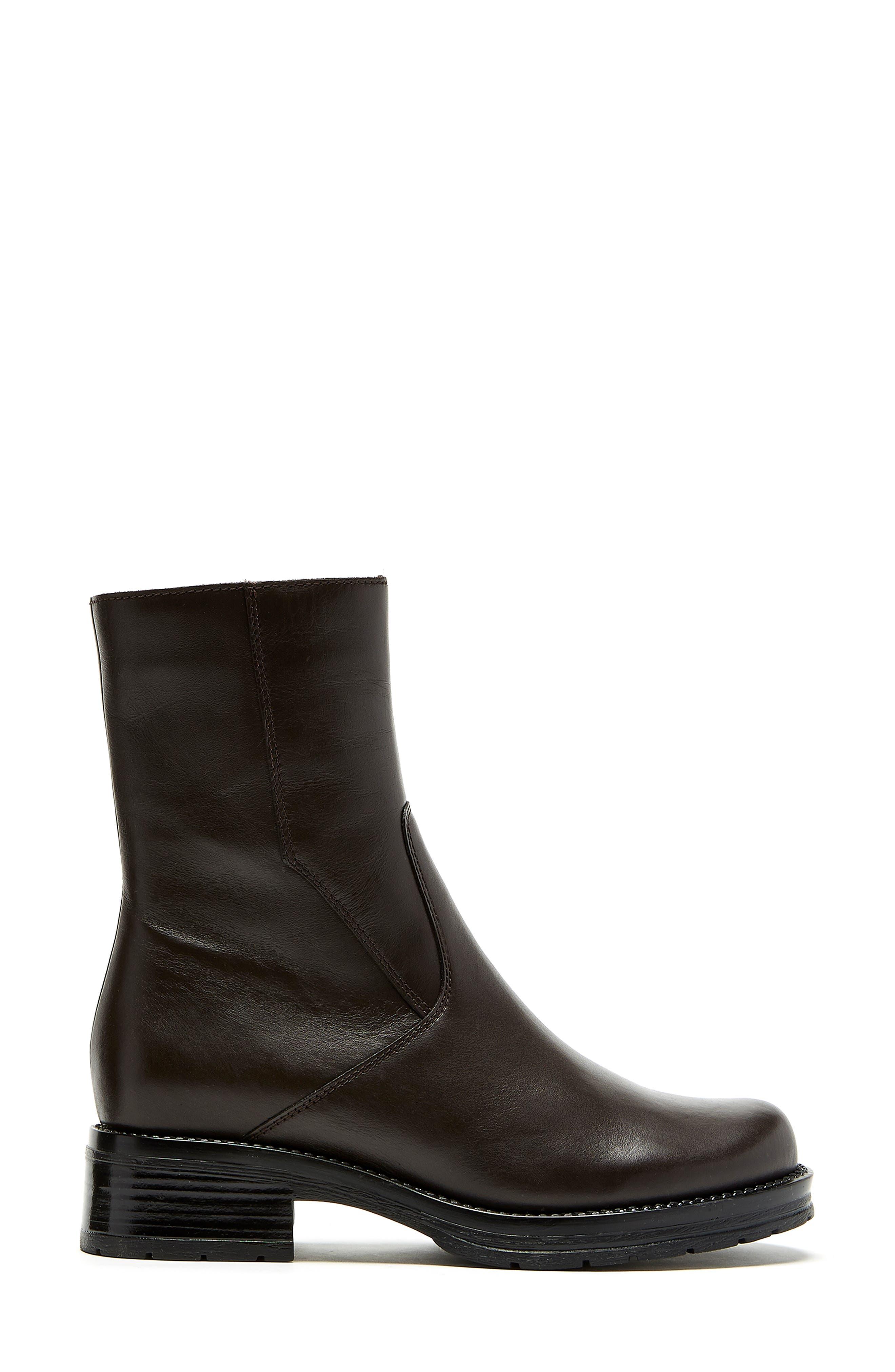 La Canadienne Luna Lug Sole Boot in Black Lyst