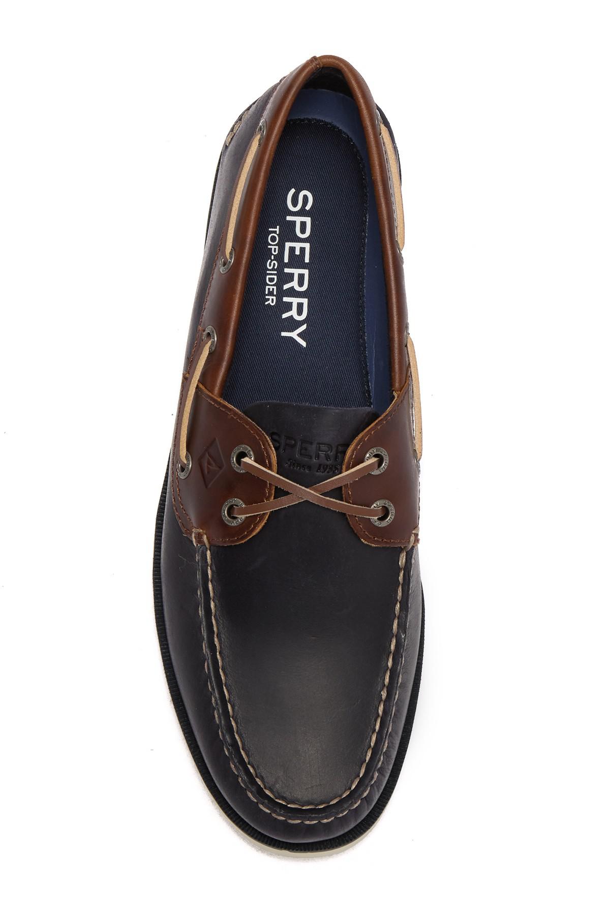 sperry boat shoes wide width